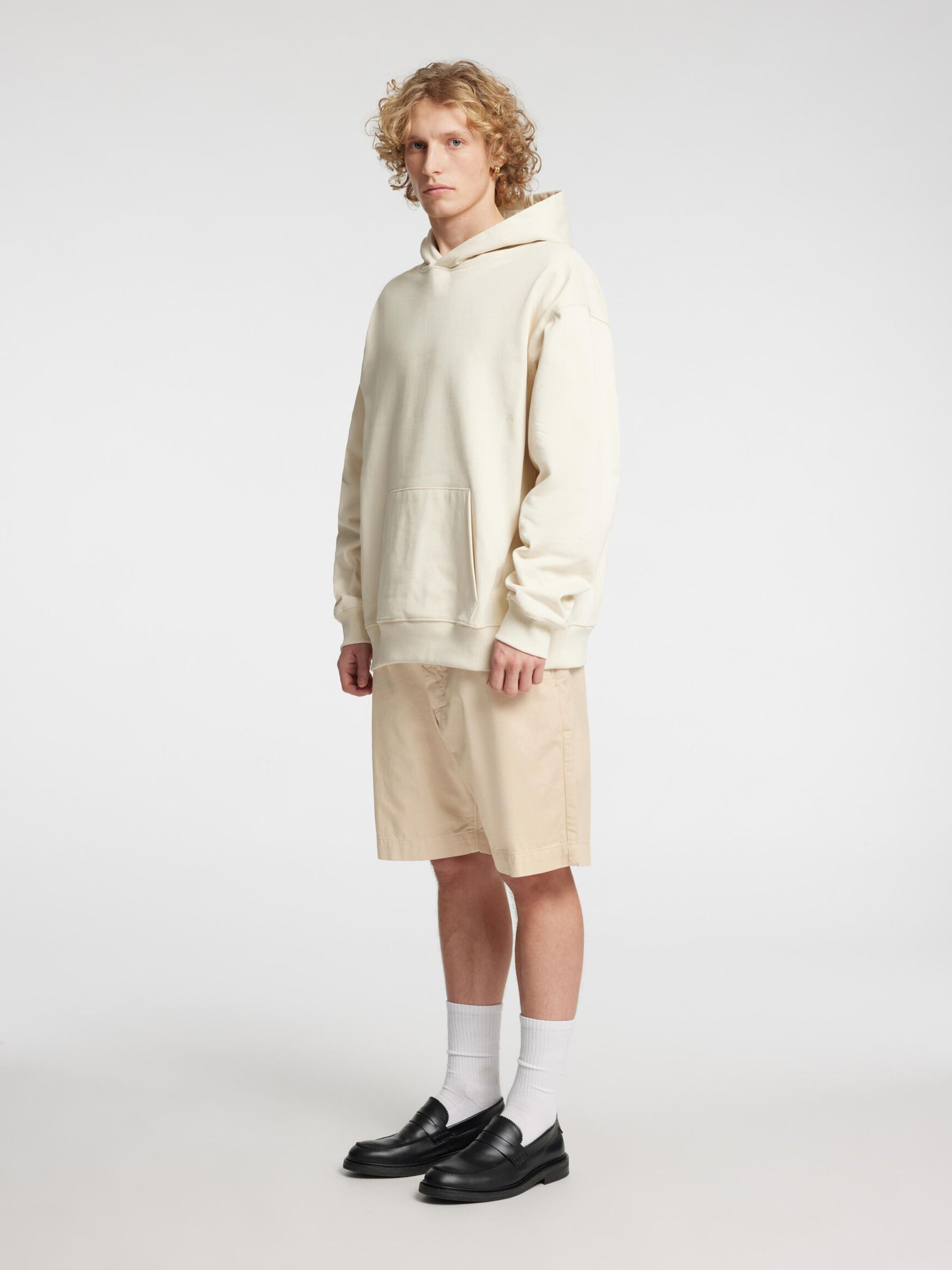 LOOSE FIT CHINO SHORTS