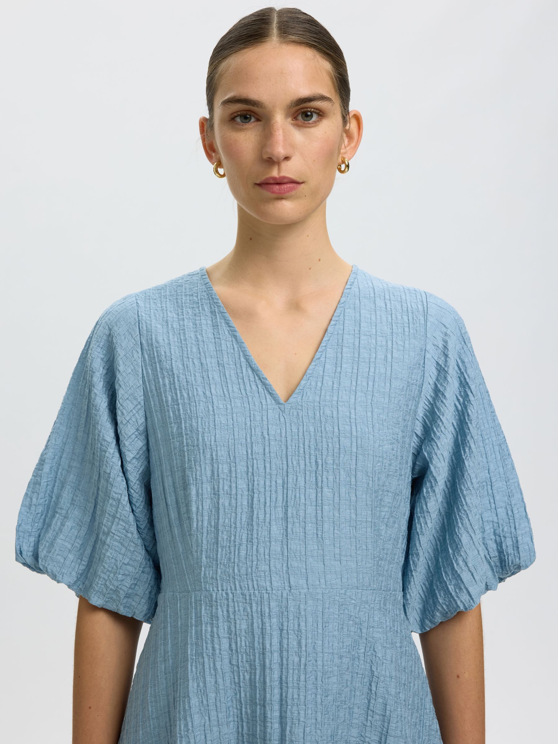 SHORT SLEEVED MINI DRESS