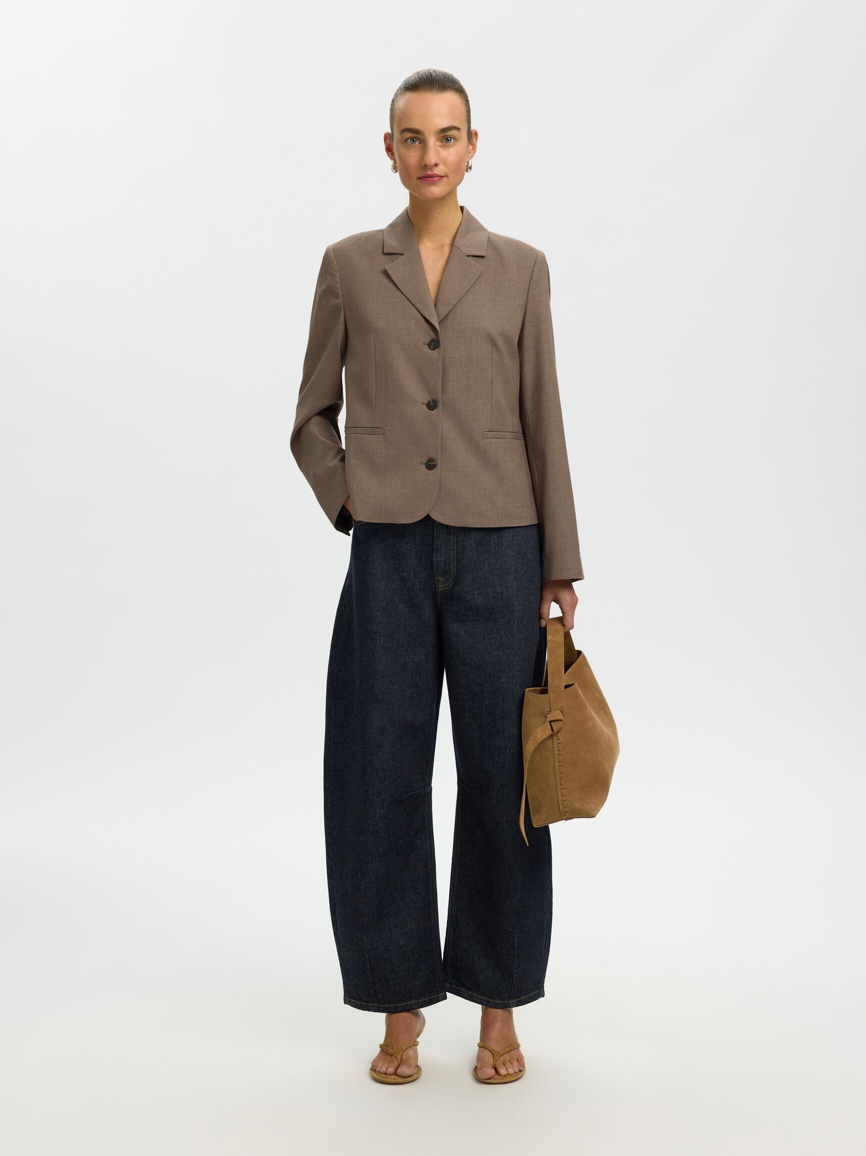 JEANSY O KROJU BARREL