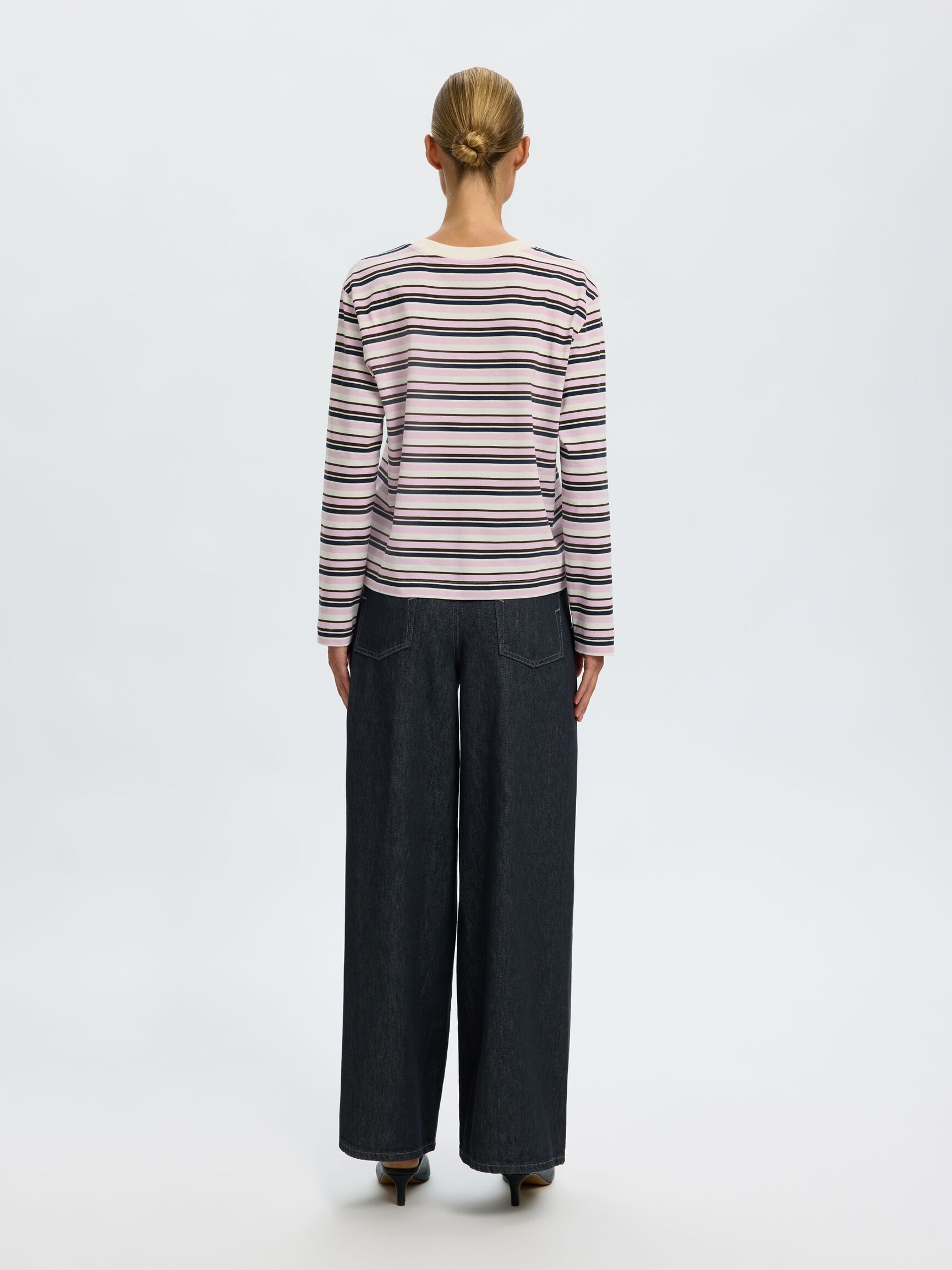GESTREEPT T-SHIRT MET LANGE MOUWEN