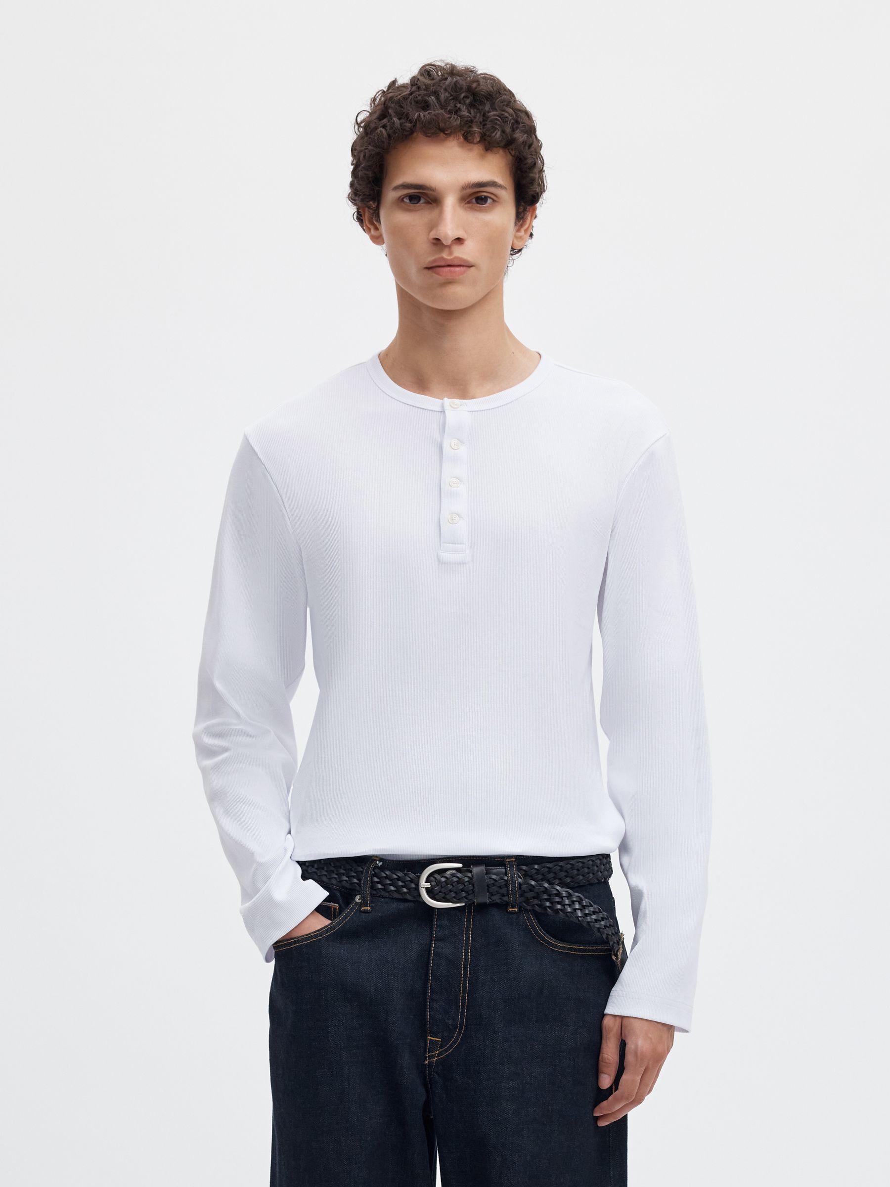 RIBBED BUTTON LONG-SLEEVED T-SHIRT