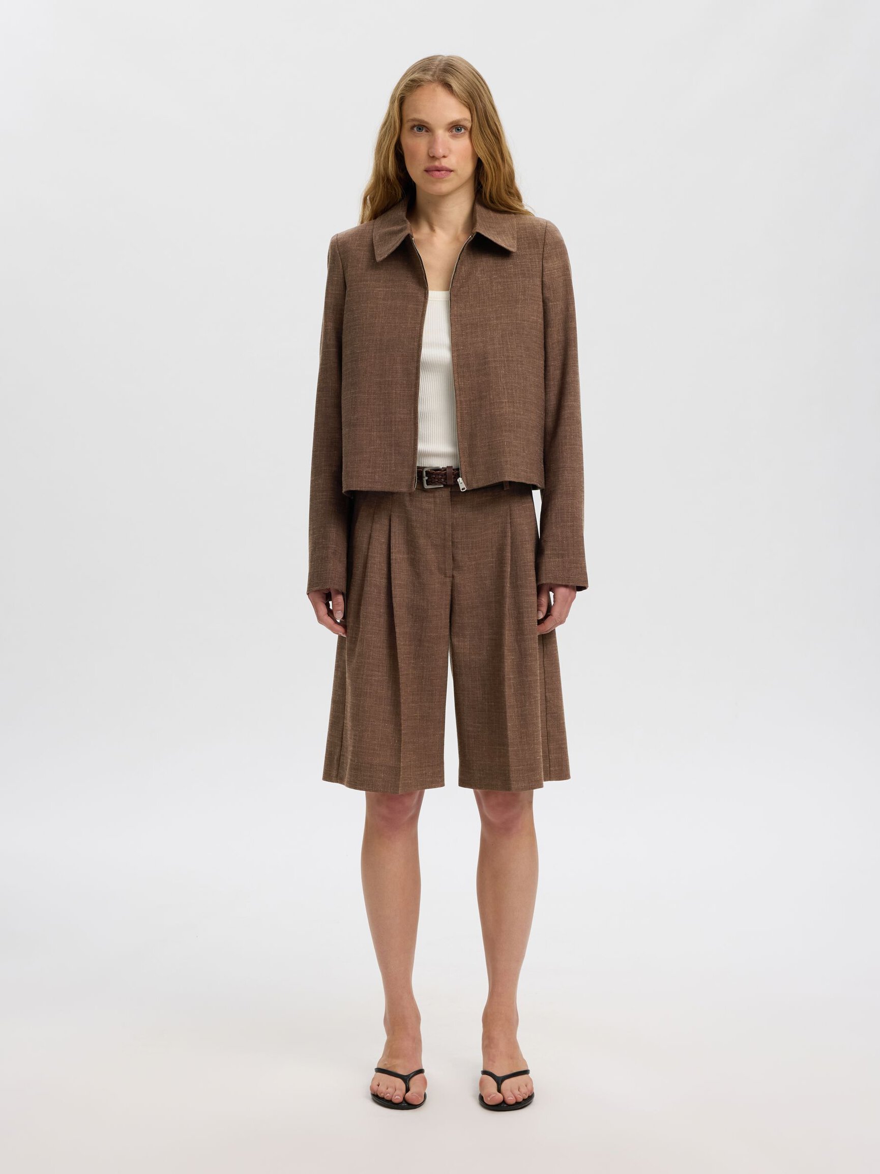 TAILORED SHORT JACKET