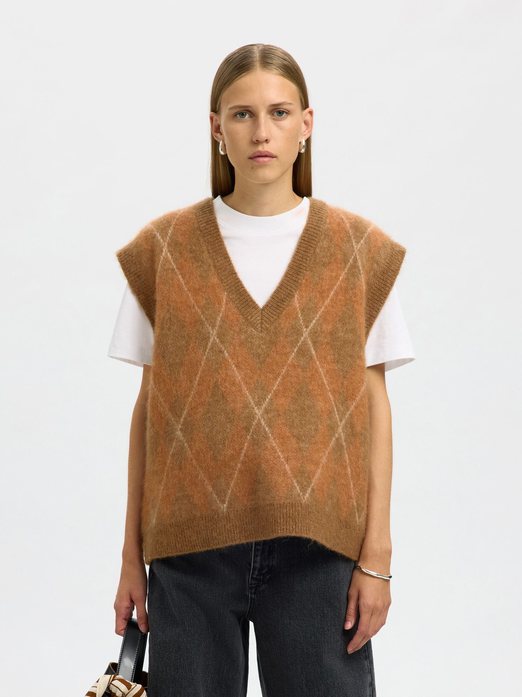 WOOL BLEND KNITTED VEST