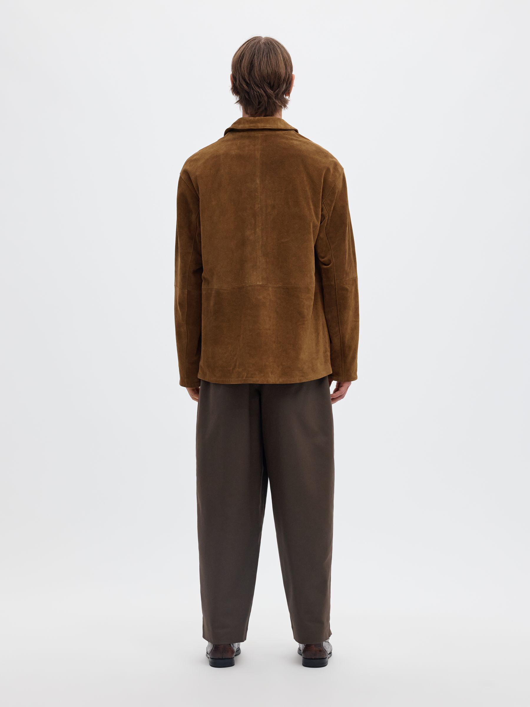 GAMUZA SOLAPAS CON MUESCAS CHAQUETA DE PIEL