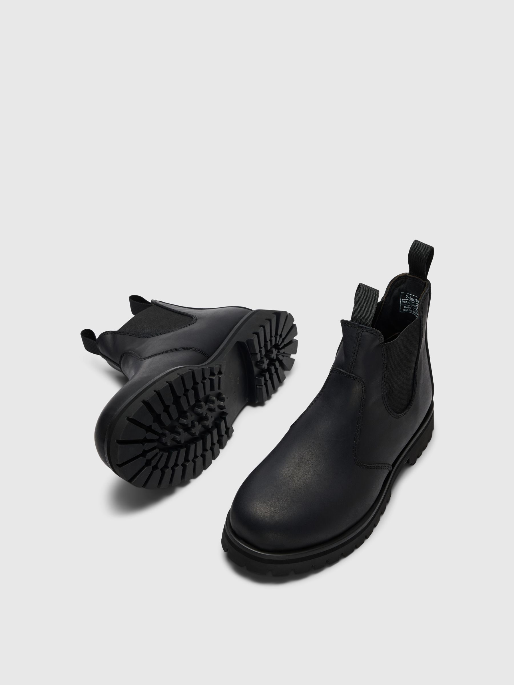 LUG SOLE LEATHER CHELSEA BOOTS