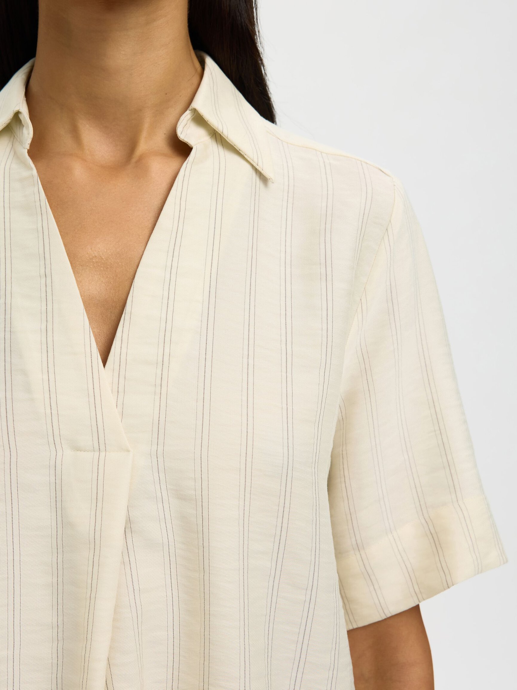 VISCOSE BLEND 2/4 SLEEVED BLOUSE