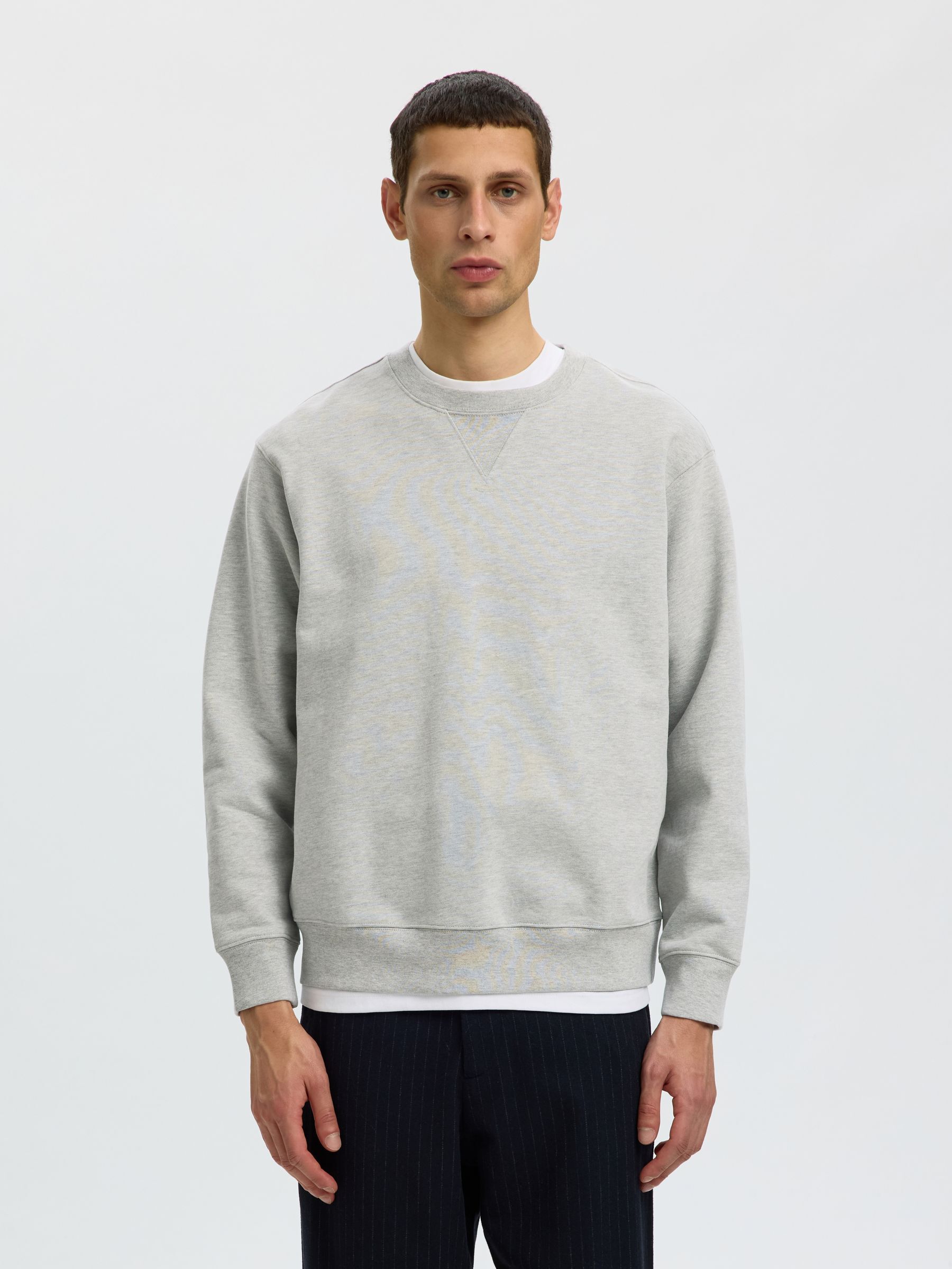 RELAXED FIT SWEATSHIRT