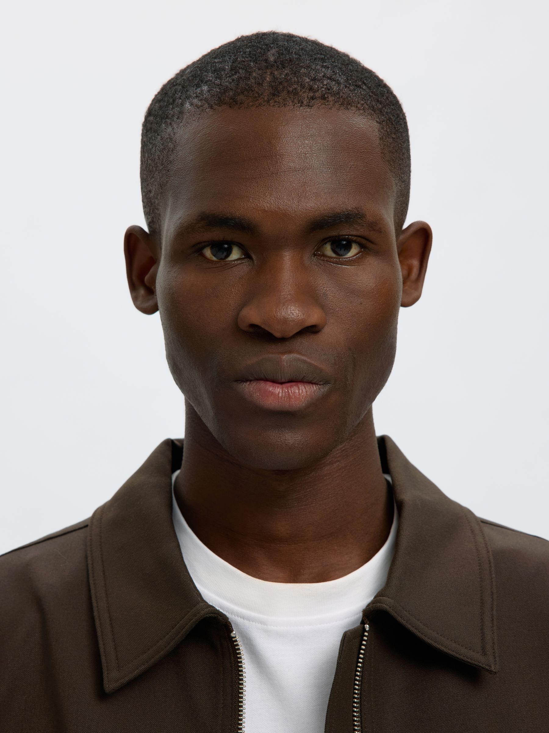 COUPE CLASSIQUE VESTE