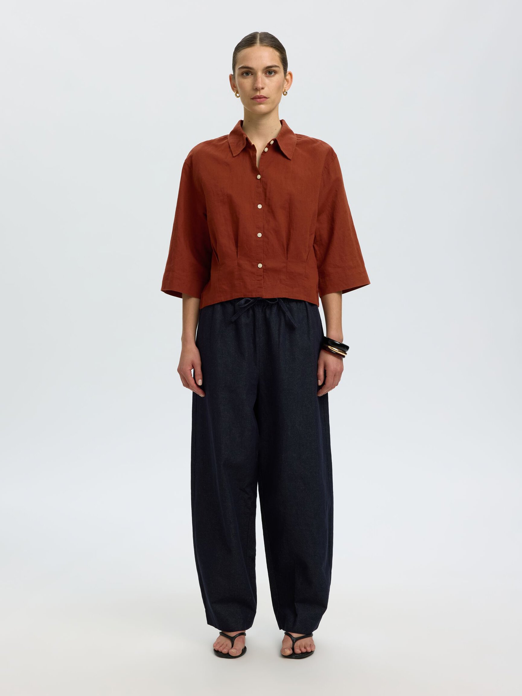 LINEN BLEND SHORT SLEEVED SHIRT