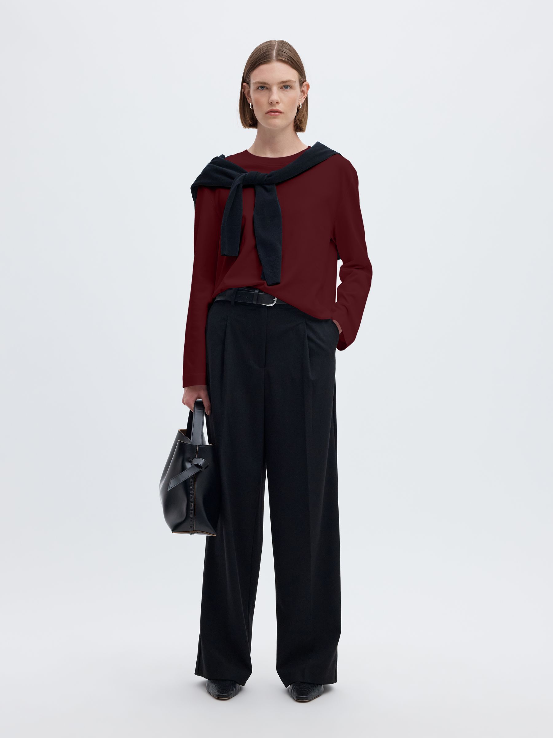 LONG-SLEEVED BOXY T-SHIRT