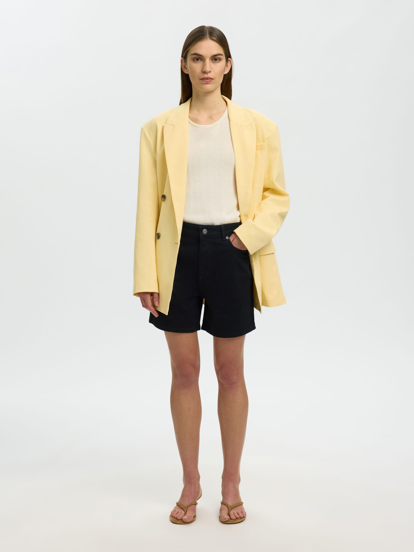 HIGH WAISTED DENIM SHORTS