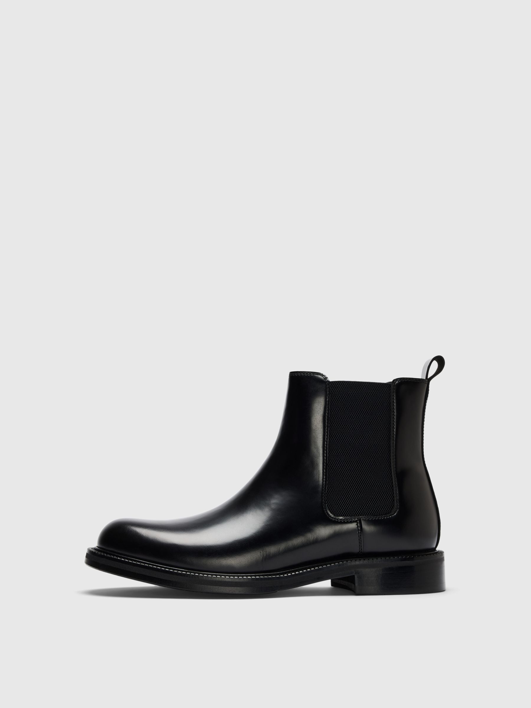 LEATHER CHELSEA BOOTS