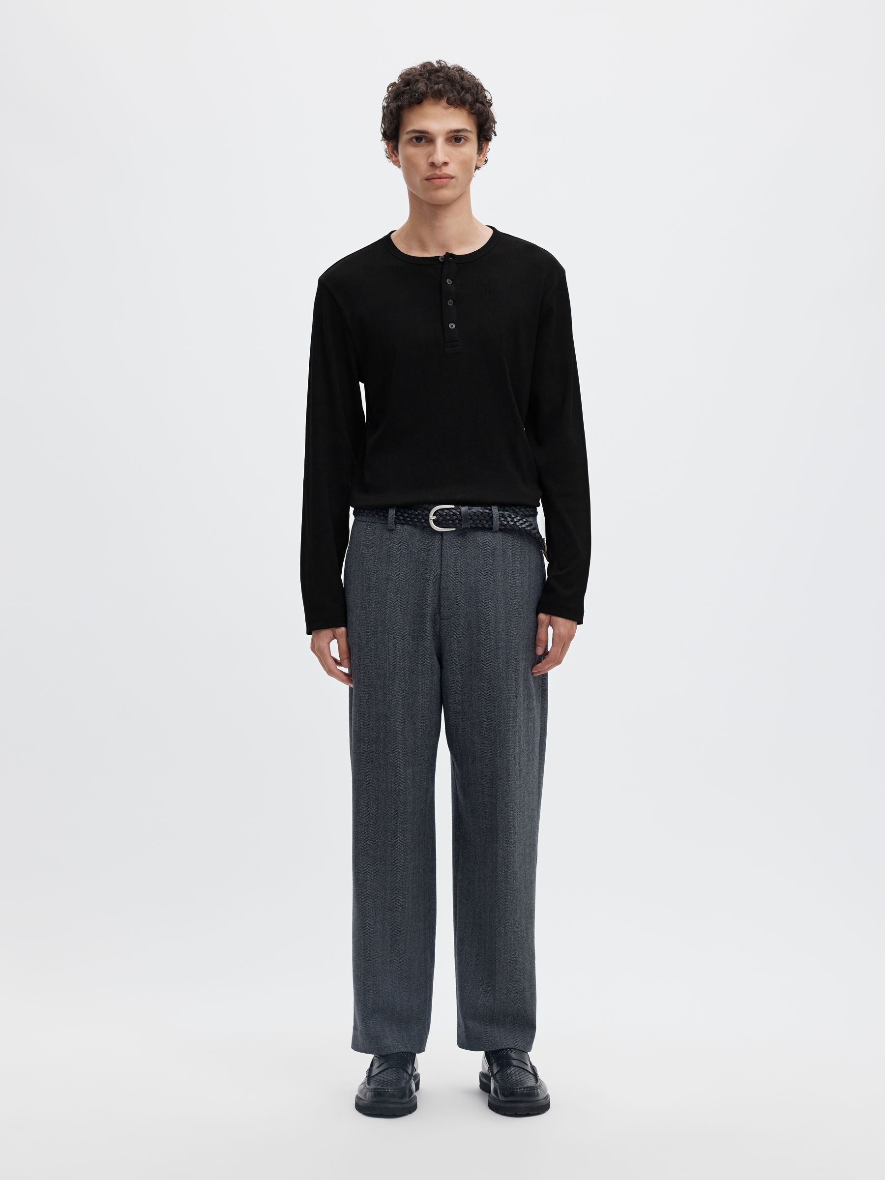 RIBBED BUTTON LONG-SLEEVED T-SHIRT