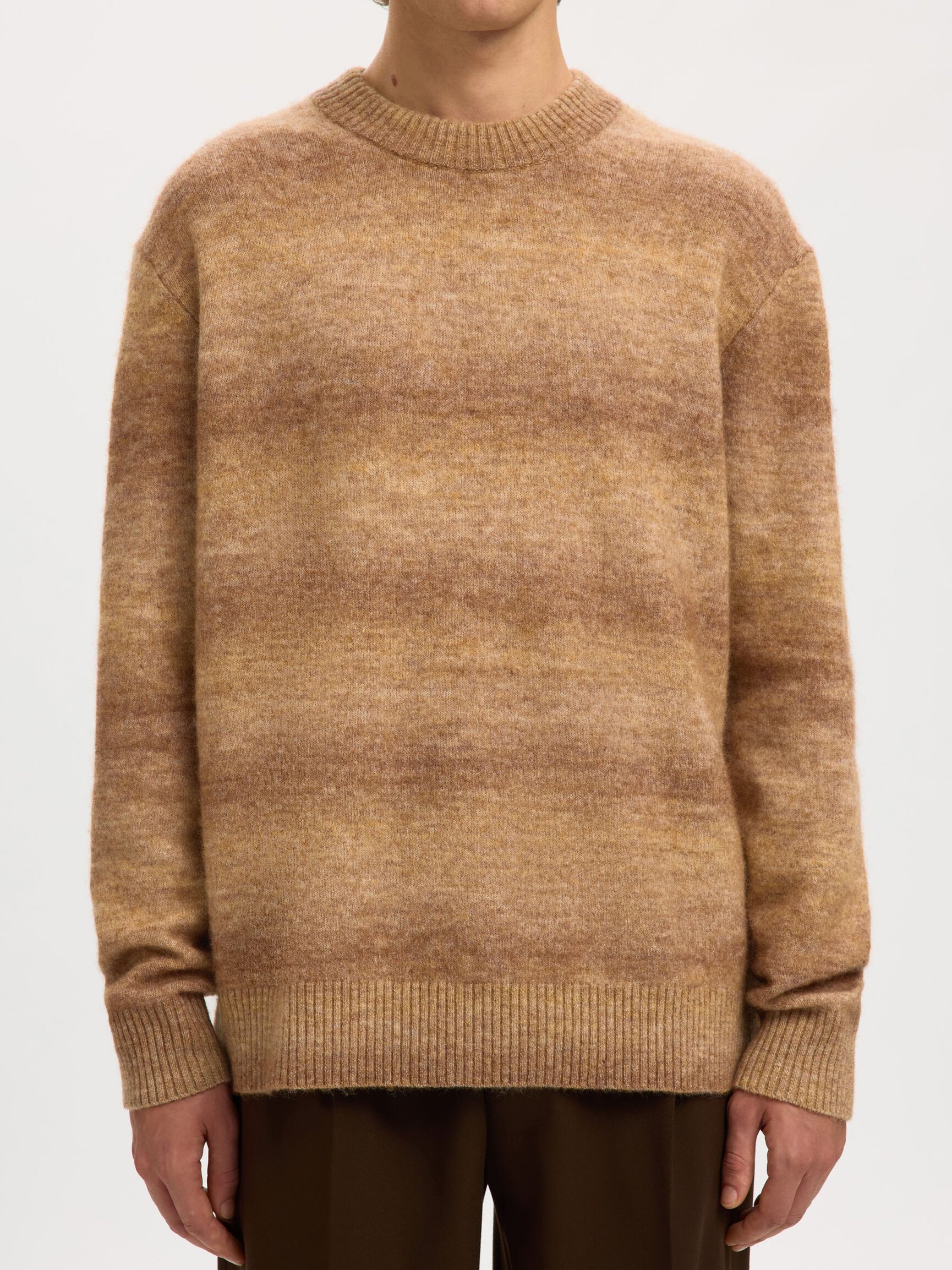RELAXED FIT KNITTED PULLOVER