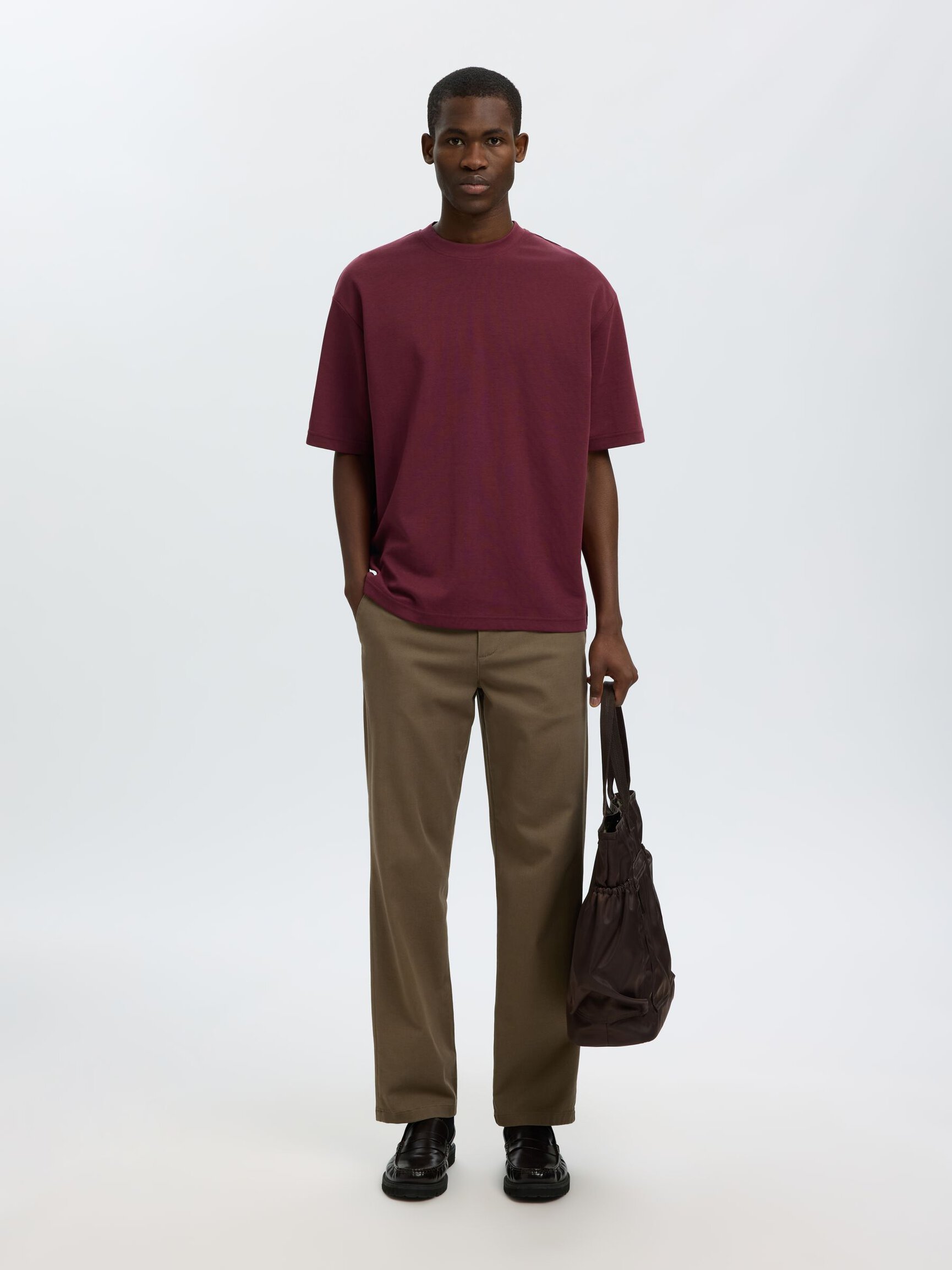 LOOSE FIT T-SHIRT