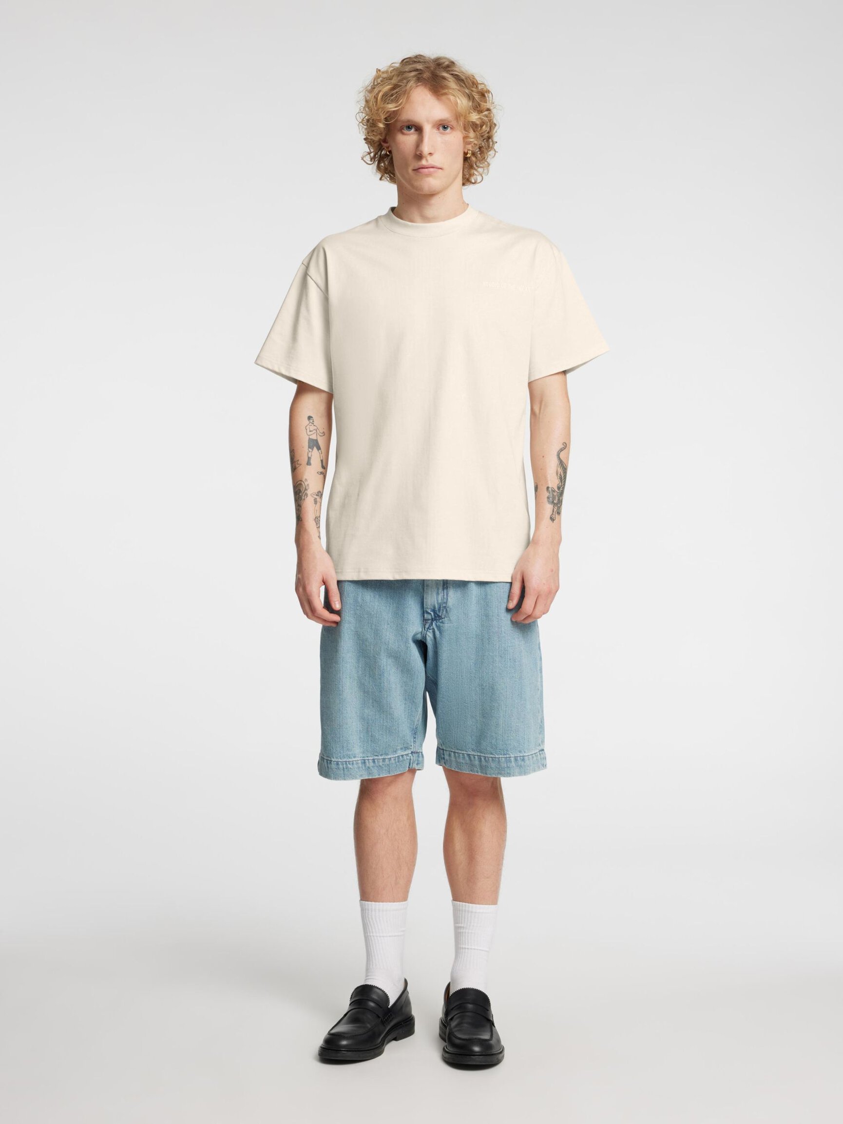 RELAXED FIT T-SHIRT