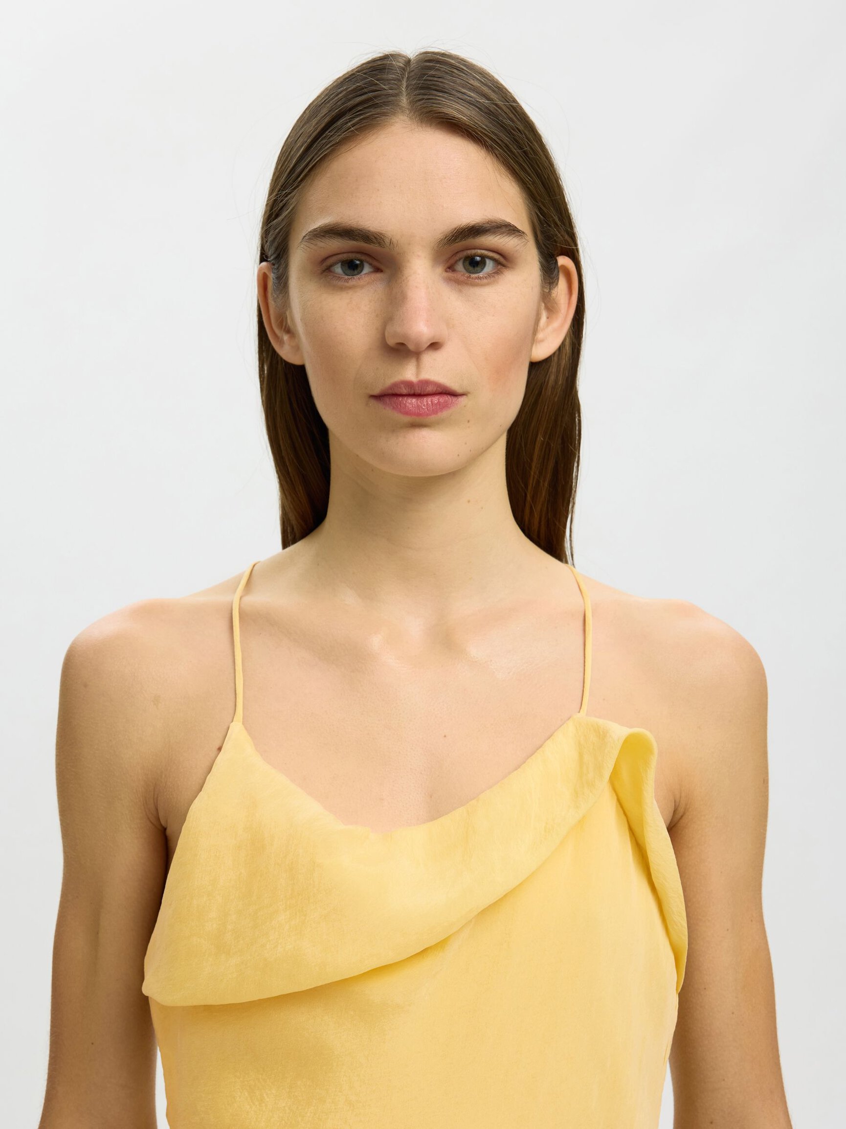 ÄRMELLOSES MAXI-SLIPKLEID