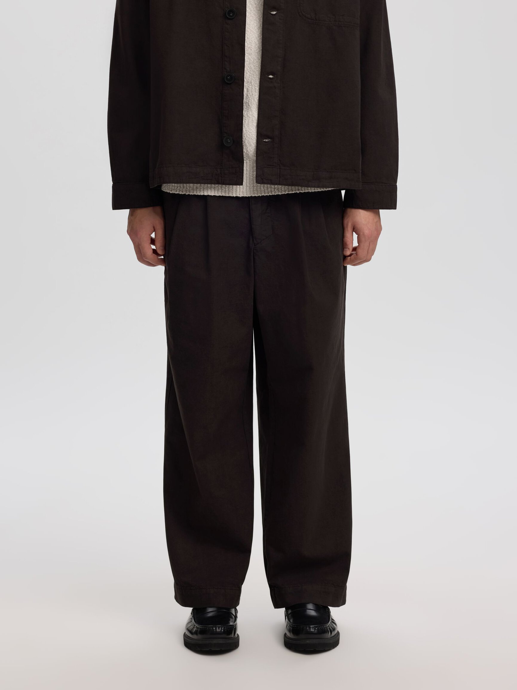 PLEATED LOOSE-FIT TROUSERS