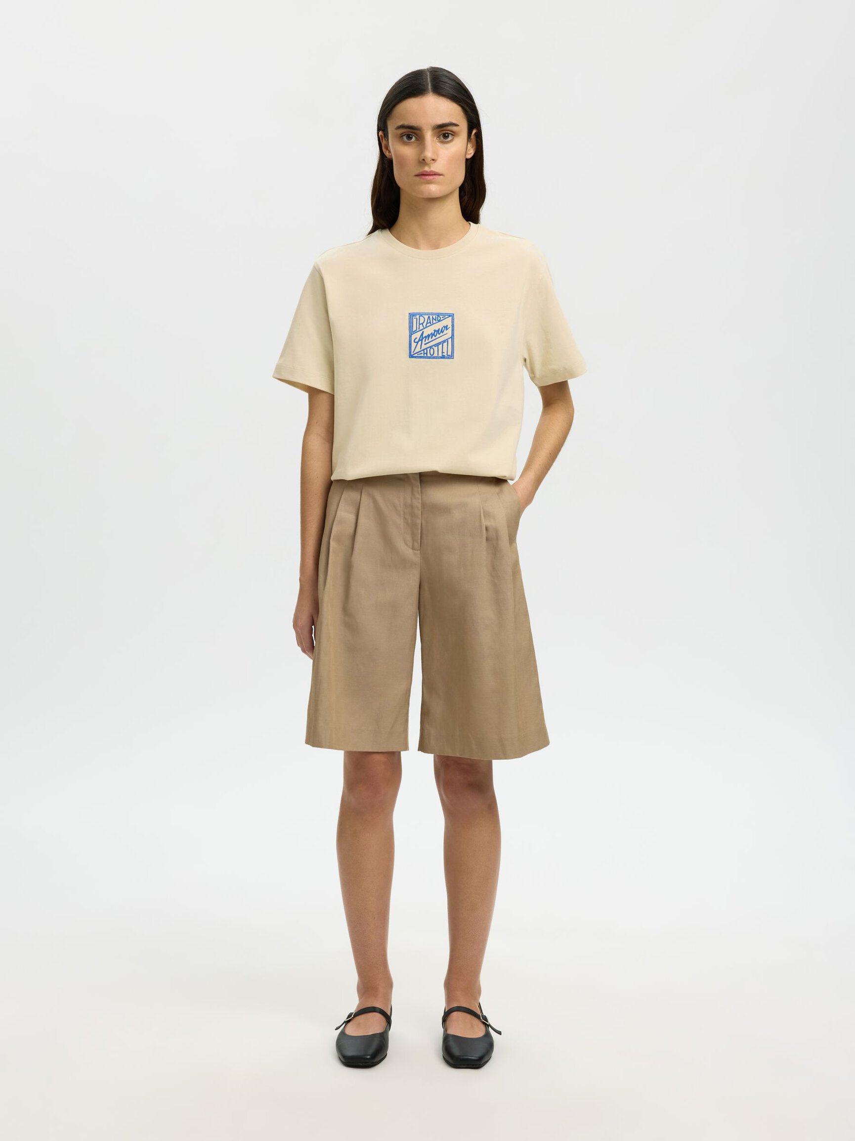 RELAXED FIT T-SHIRT