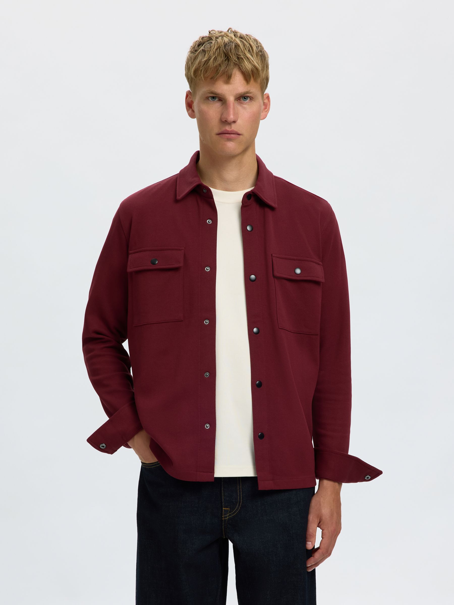 KLASSISCHES OVERSHIRT