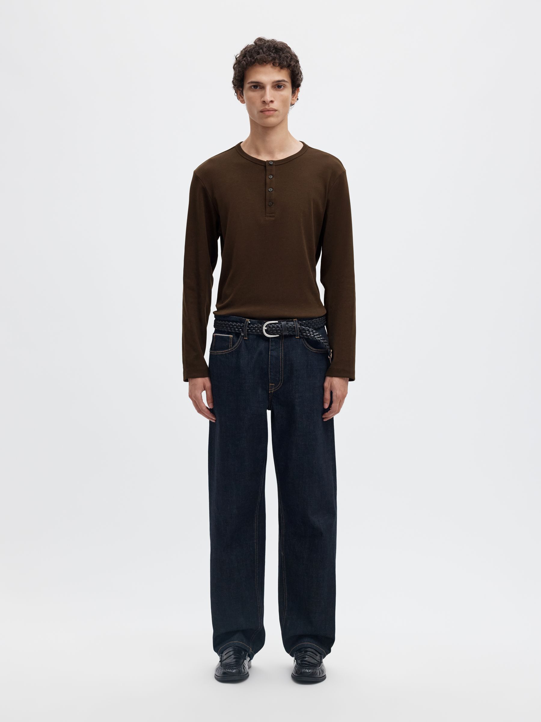 RIBBED BUTTON LONG-SLEEVED T-SHIRT