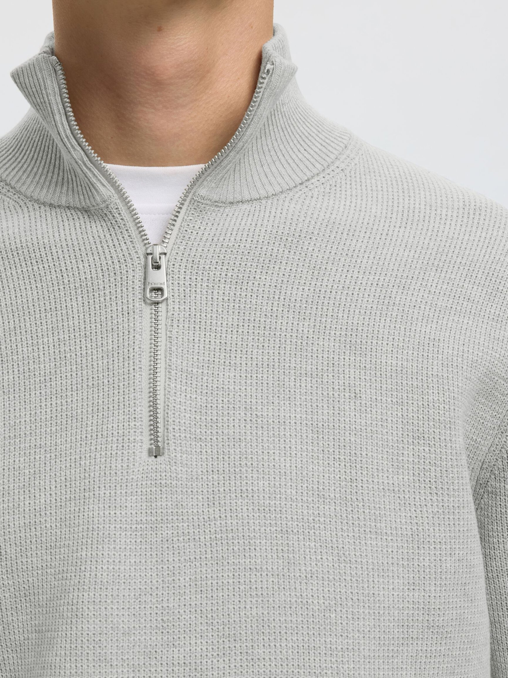 HALF-ZIP JUMPER