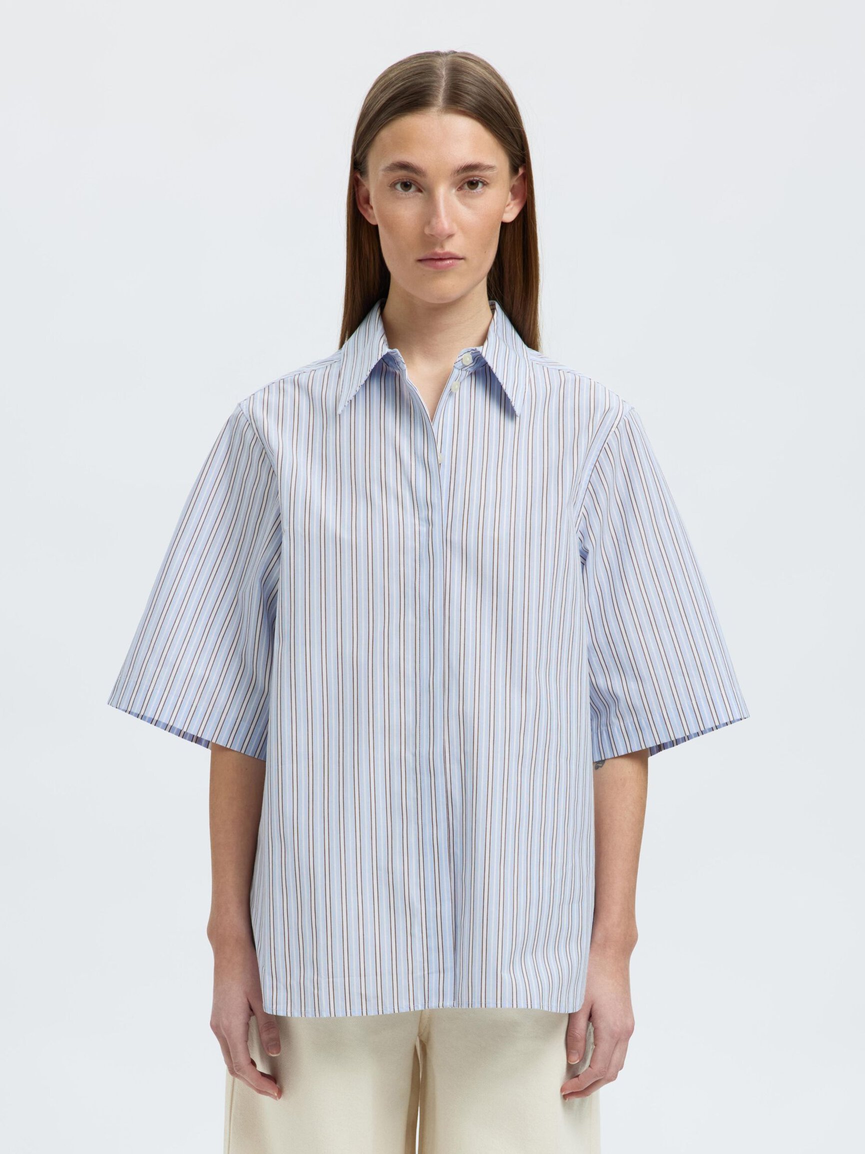 COTTON SHORT SLEEVED SHIRT