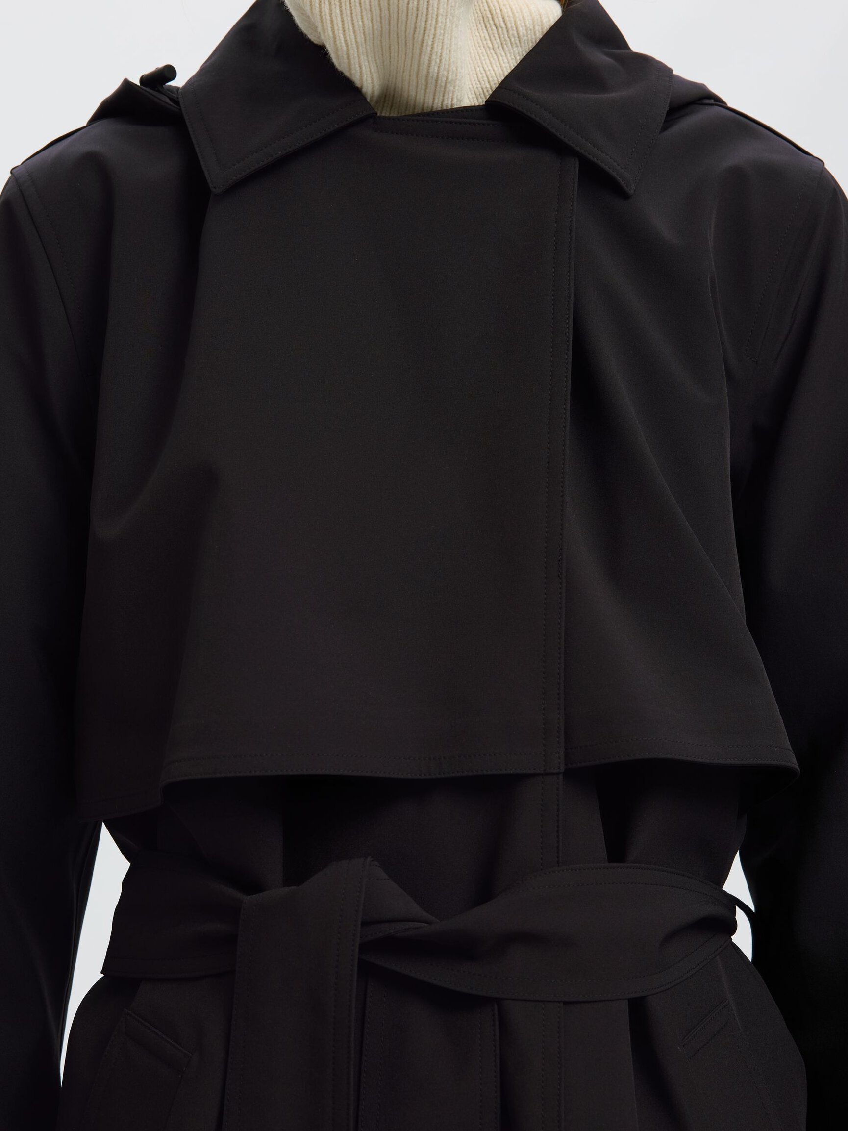 TECHNICAL TRENCHCOAT