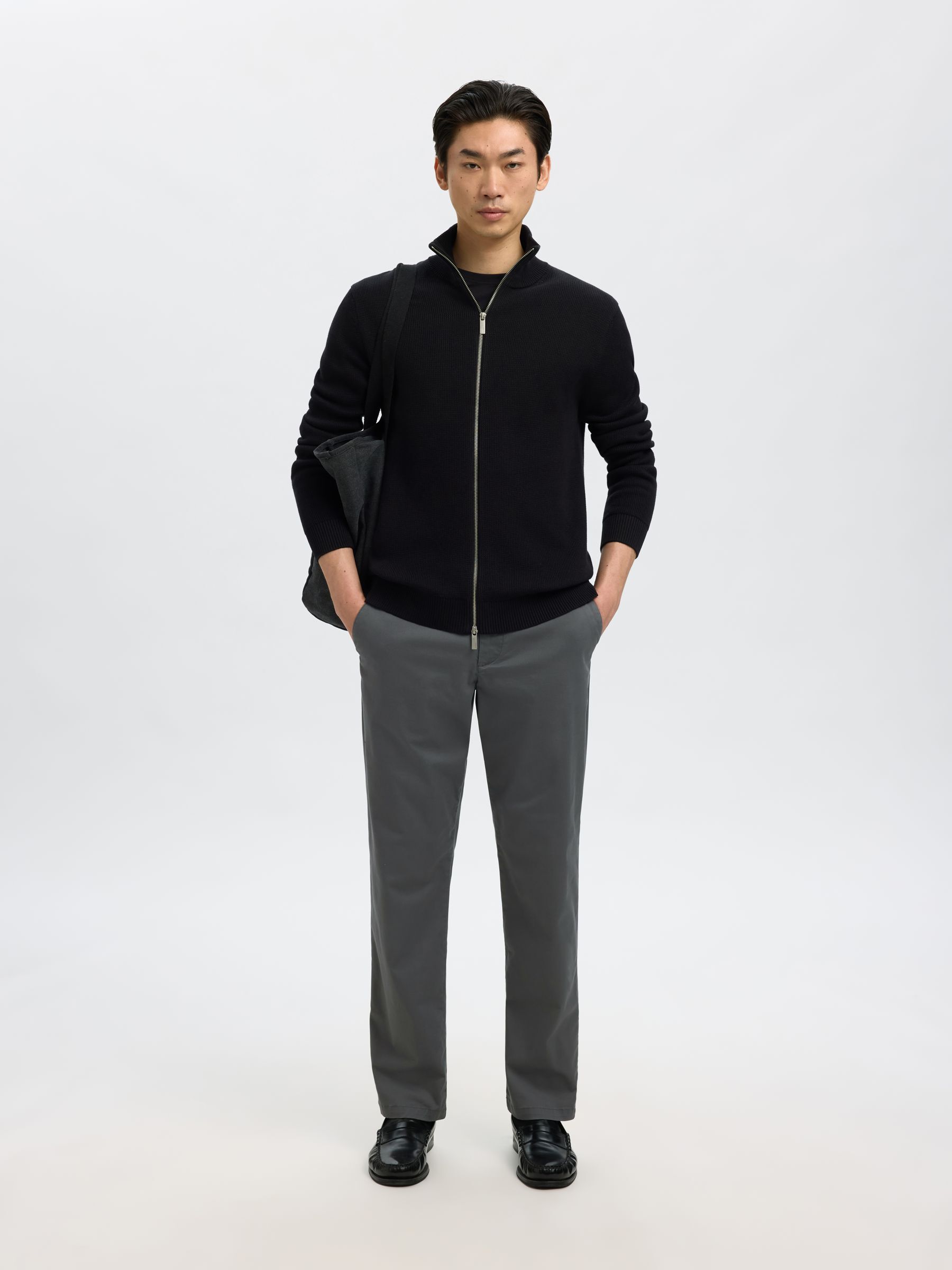 196 STRAIGHT FLEX CHINOS | Black | Selected