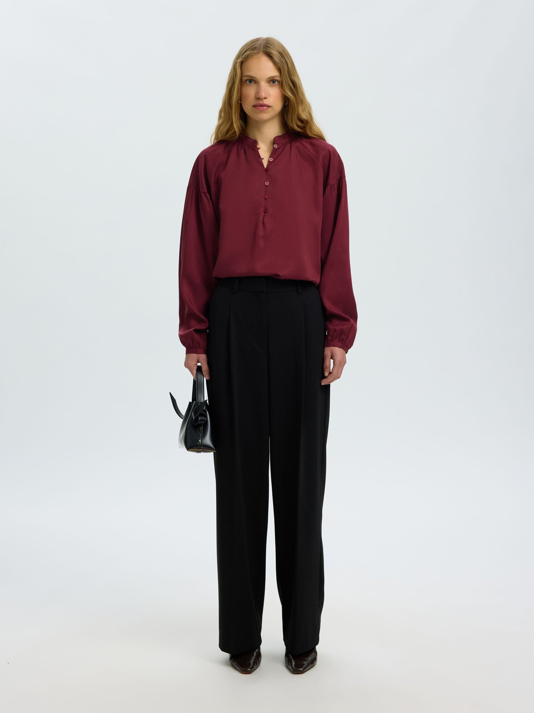 LONG SLEEVED SHIRT