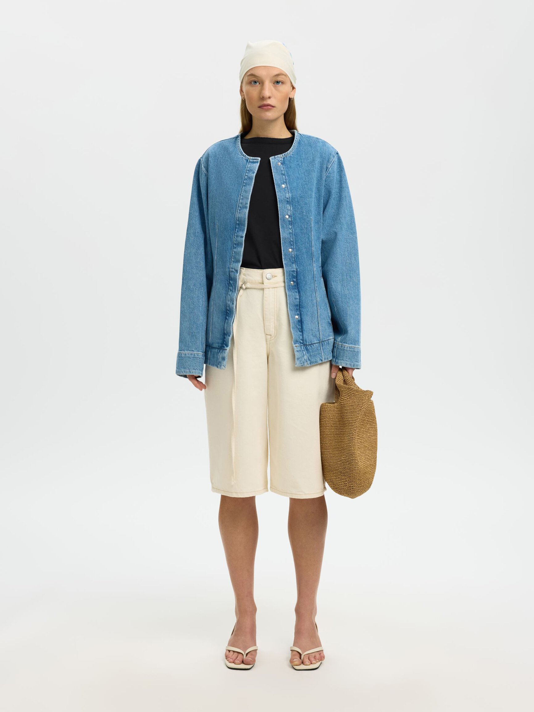 REGULAR FIT CREWNECK T-SHIRT