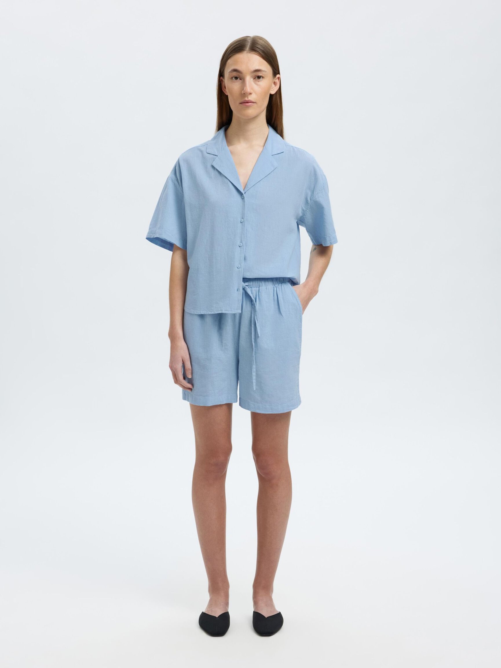 LINEN BLEND SHORT SLEEVED SHIRT