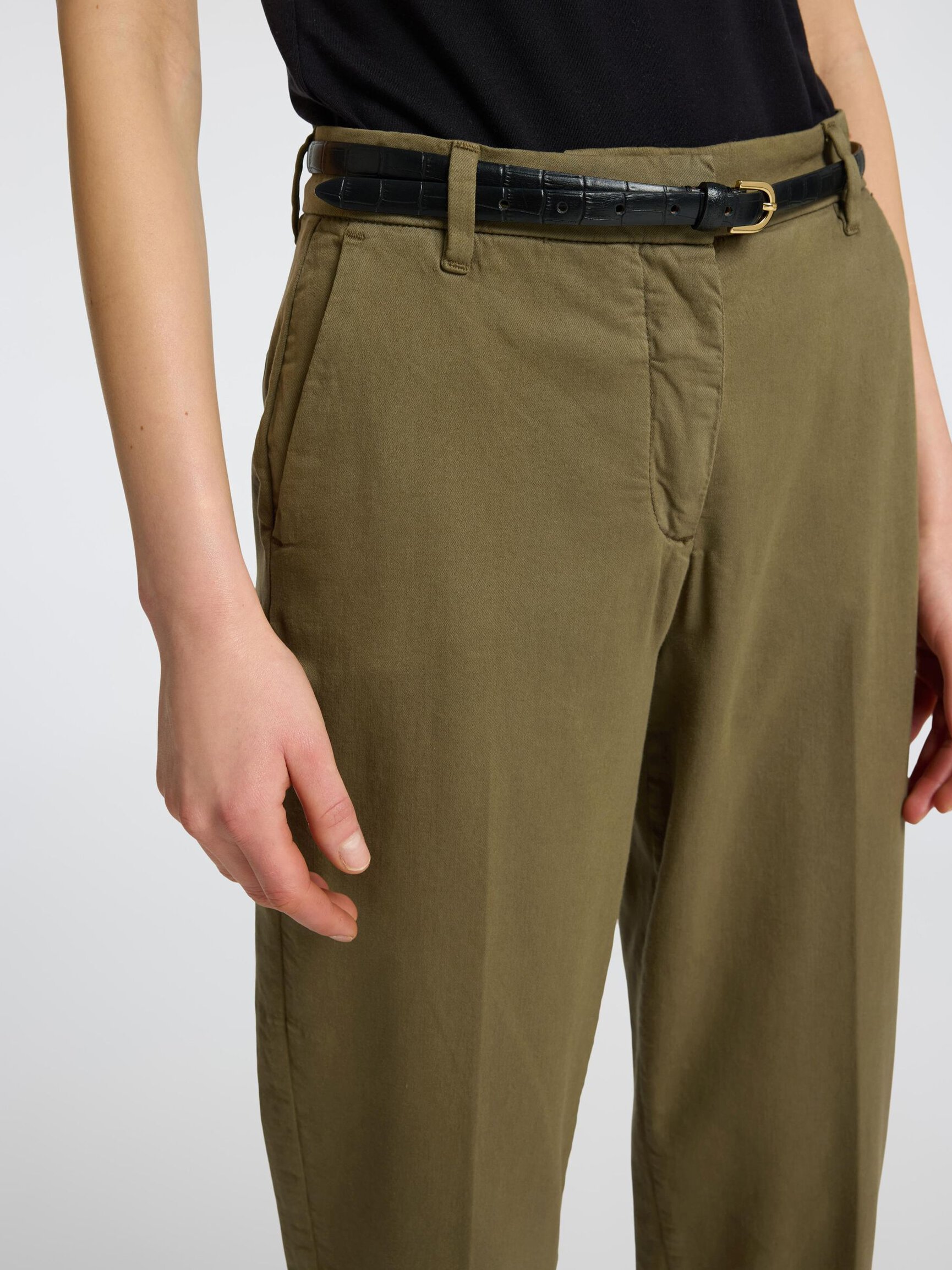 CROPPED TAPERED TROUSERS