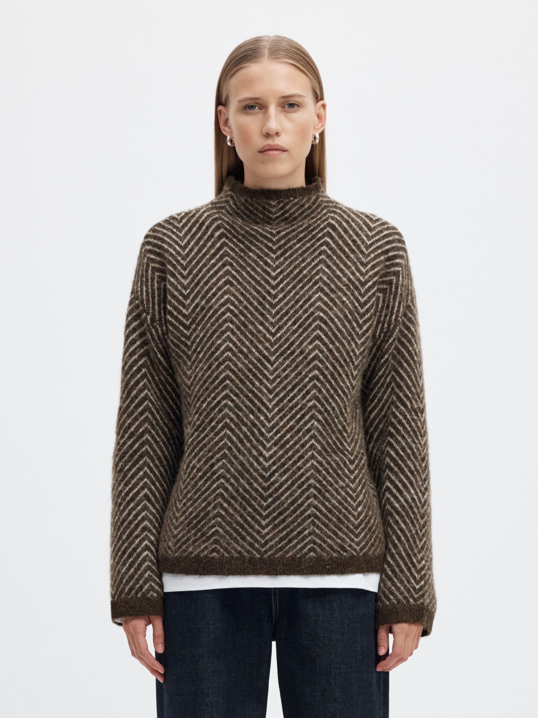 HERRINGBONE HIGH-NECK JUMPER