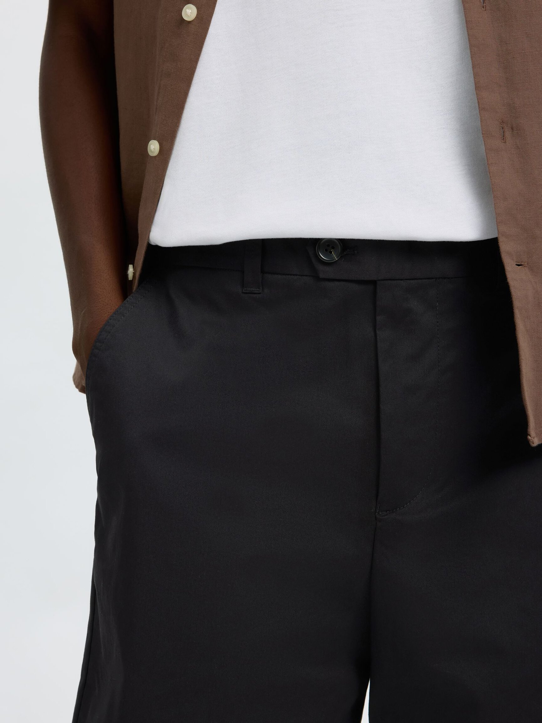 LOOSE FIT SHORTS