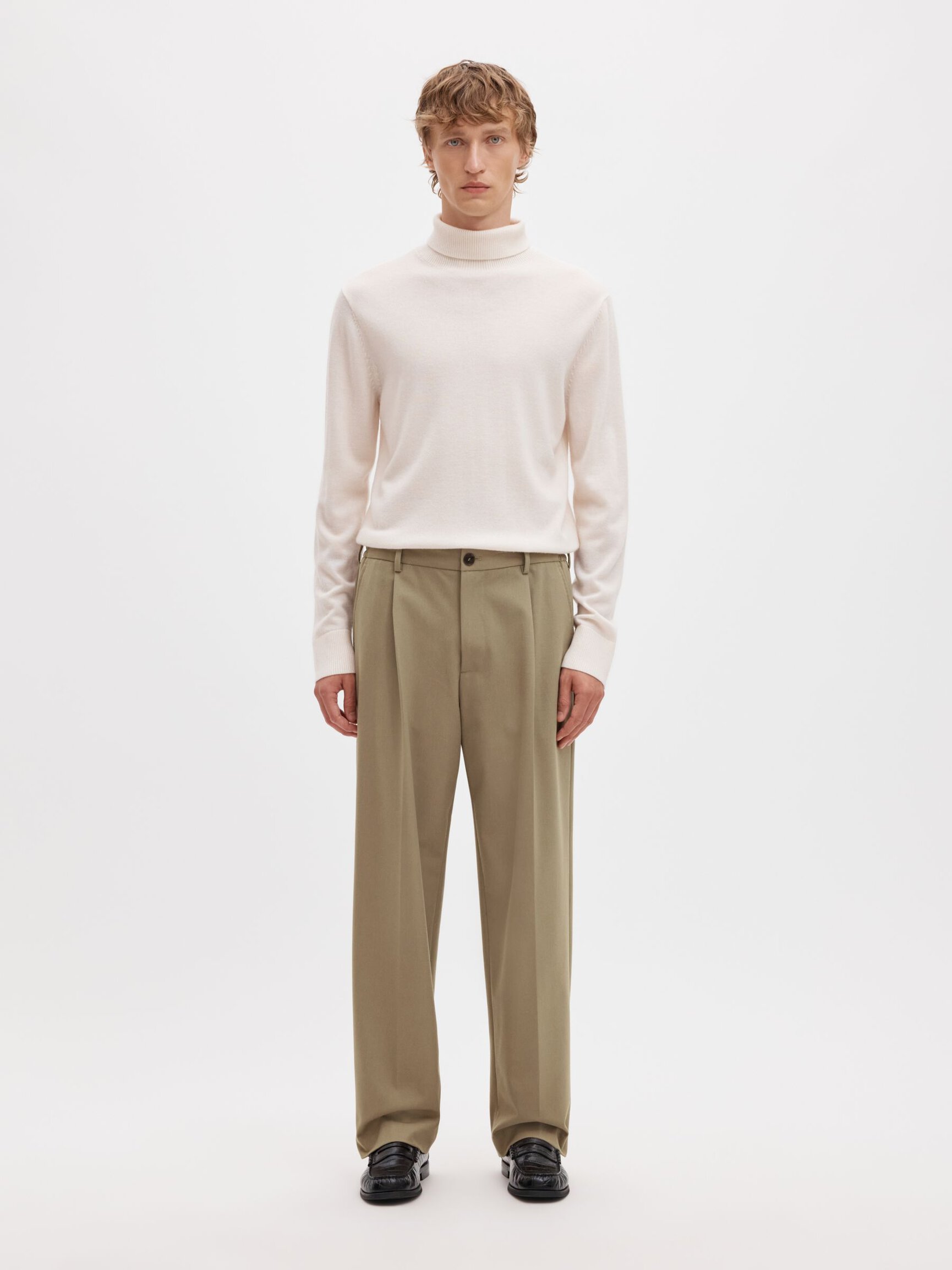 220 LOOSE FIT TROUSERS