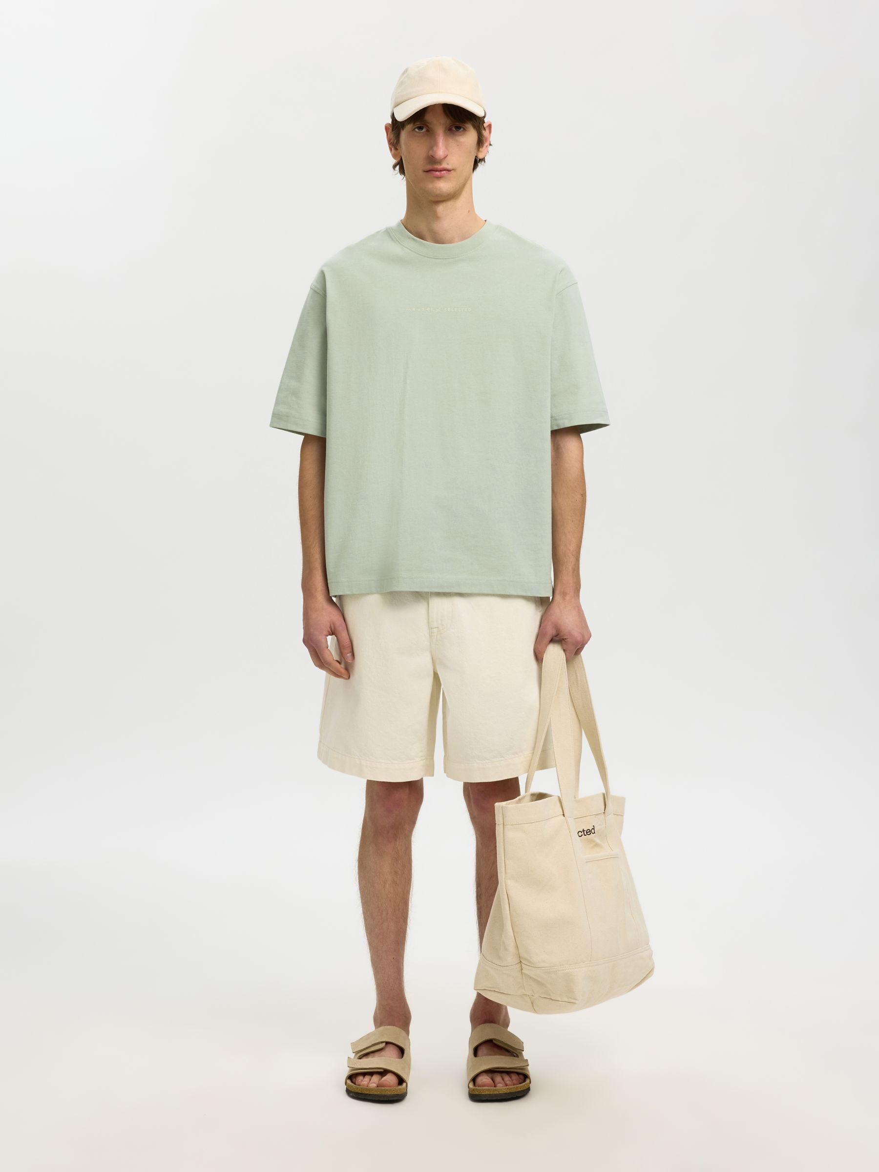 RELAXED FIT T-SHIRT