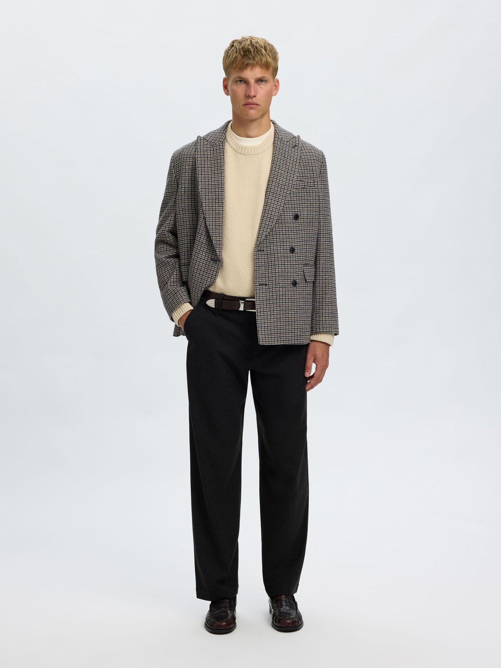 COUPE DÉCONTRACTÉE PULL EN MAILLE