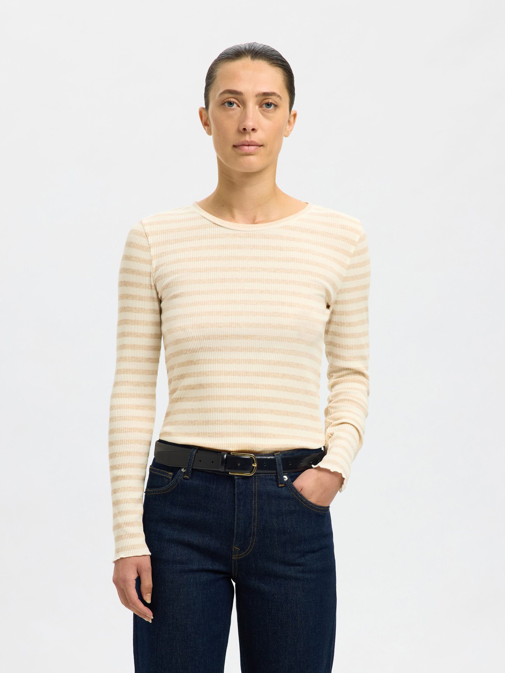 STRIPED LONG-SLEEVED T-SHIRT