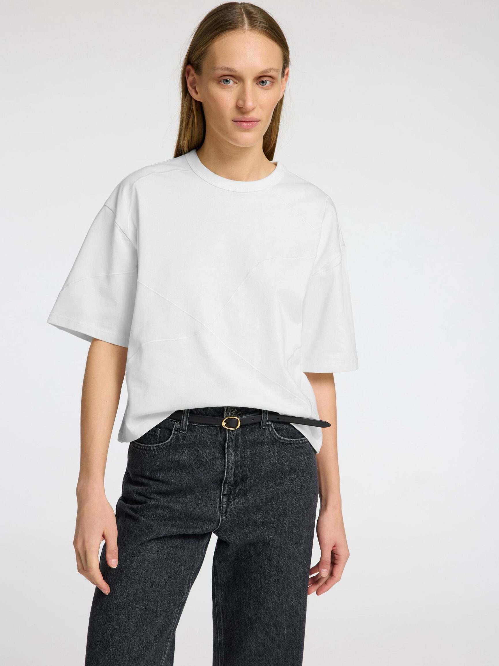 EMBROIDERED CROPPED T-SHIRT