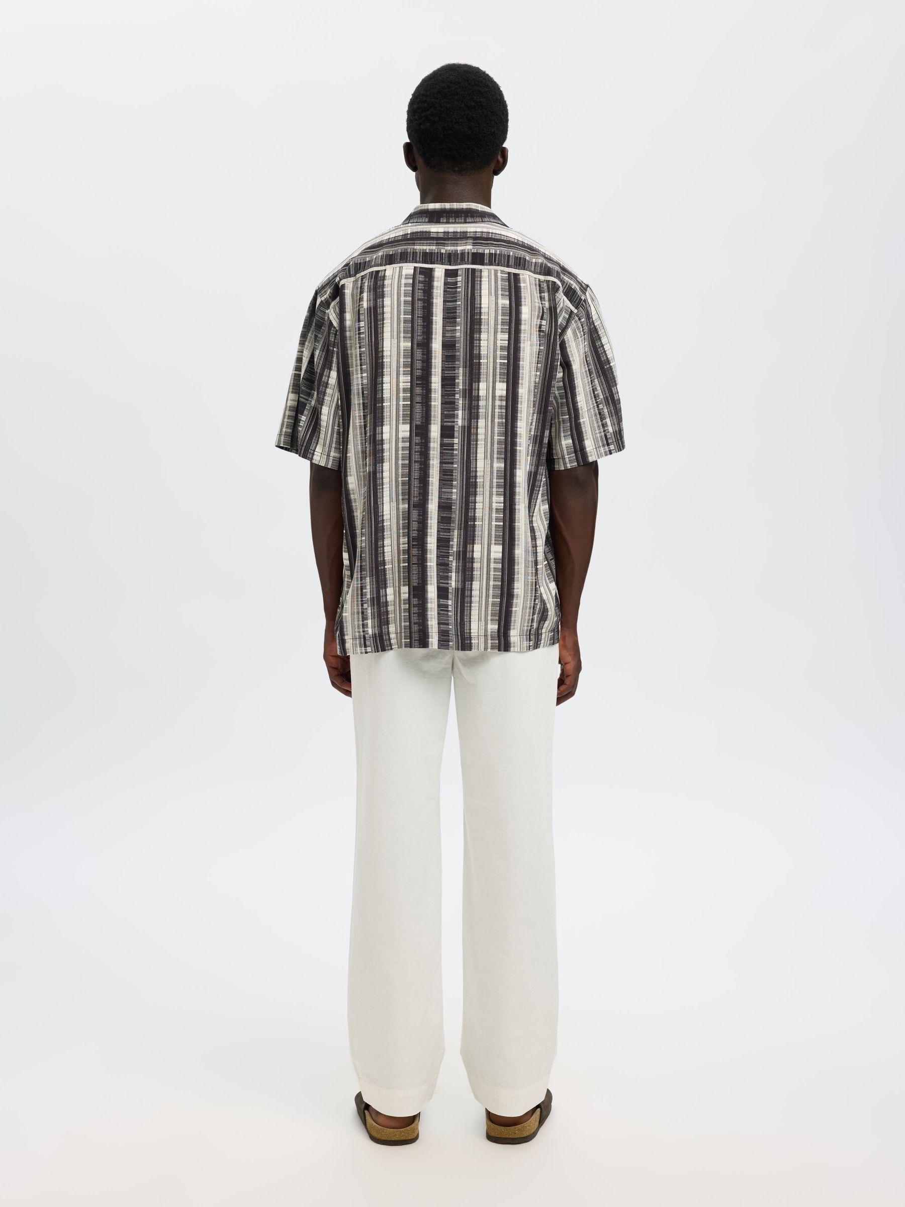 CAMICIA A MANICHE CORTE