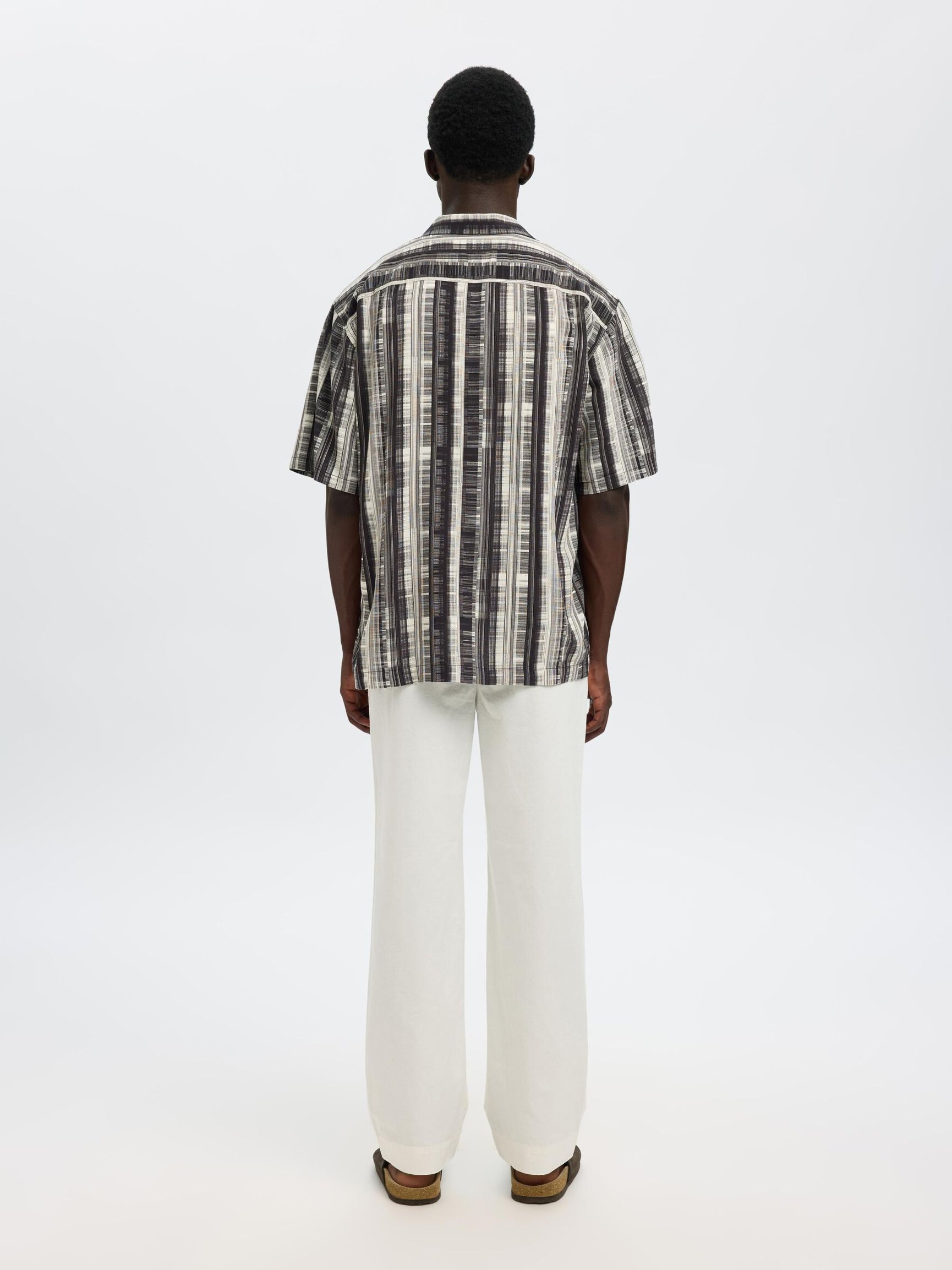 CAMICIA A MANICHE CORTE