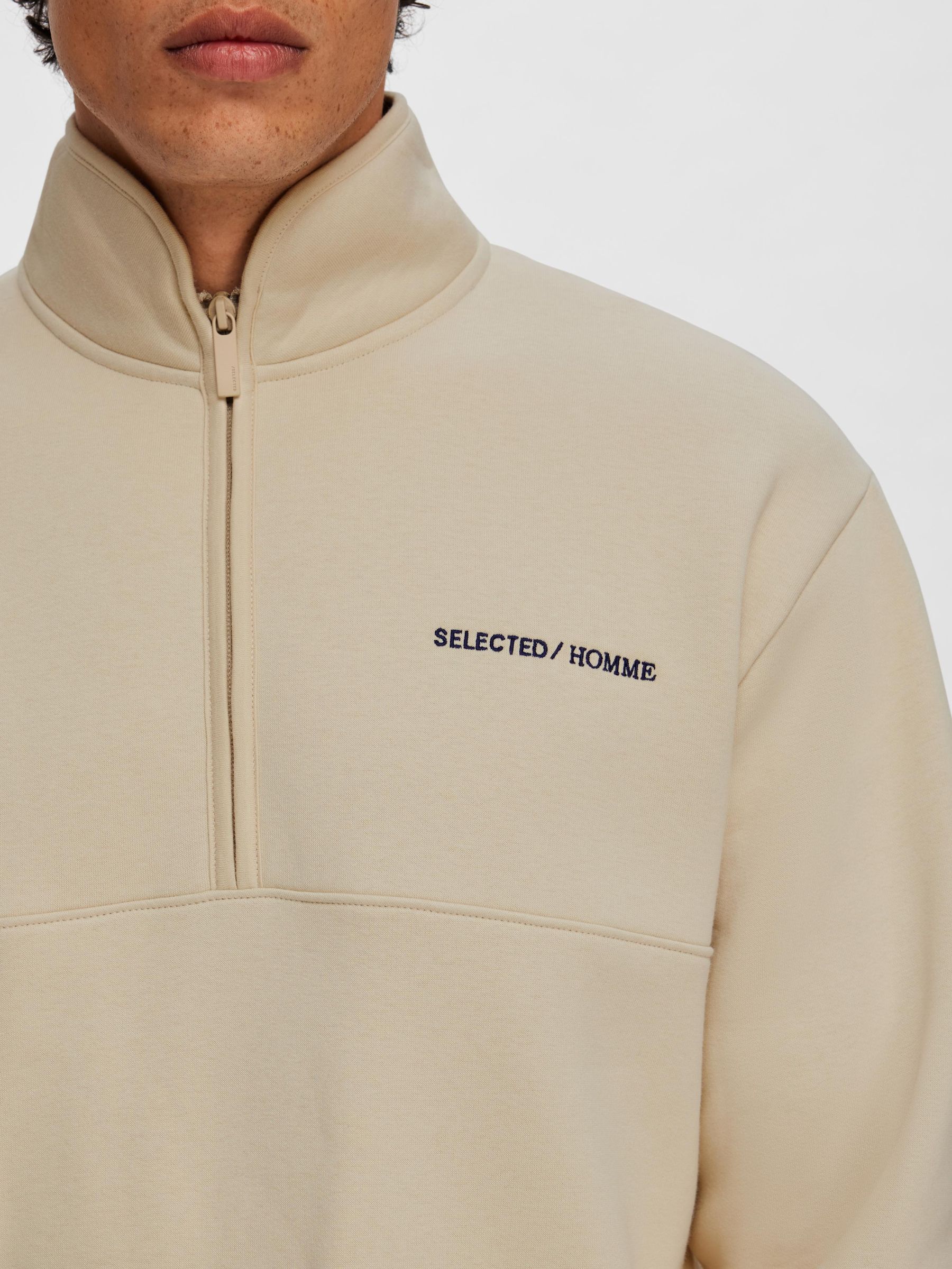 HALF-ZIP PULLOVER