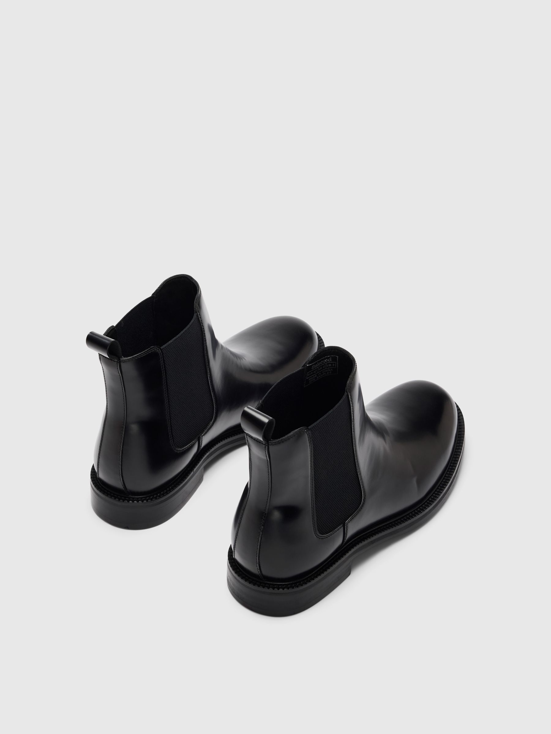 LEATHER CHELSEA BOOTS