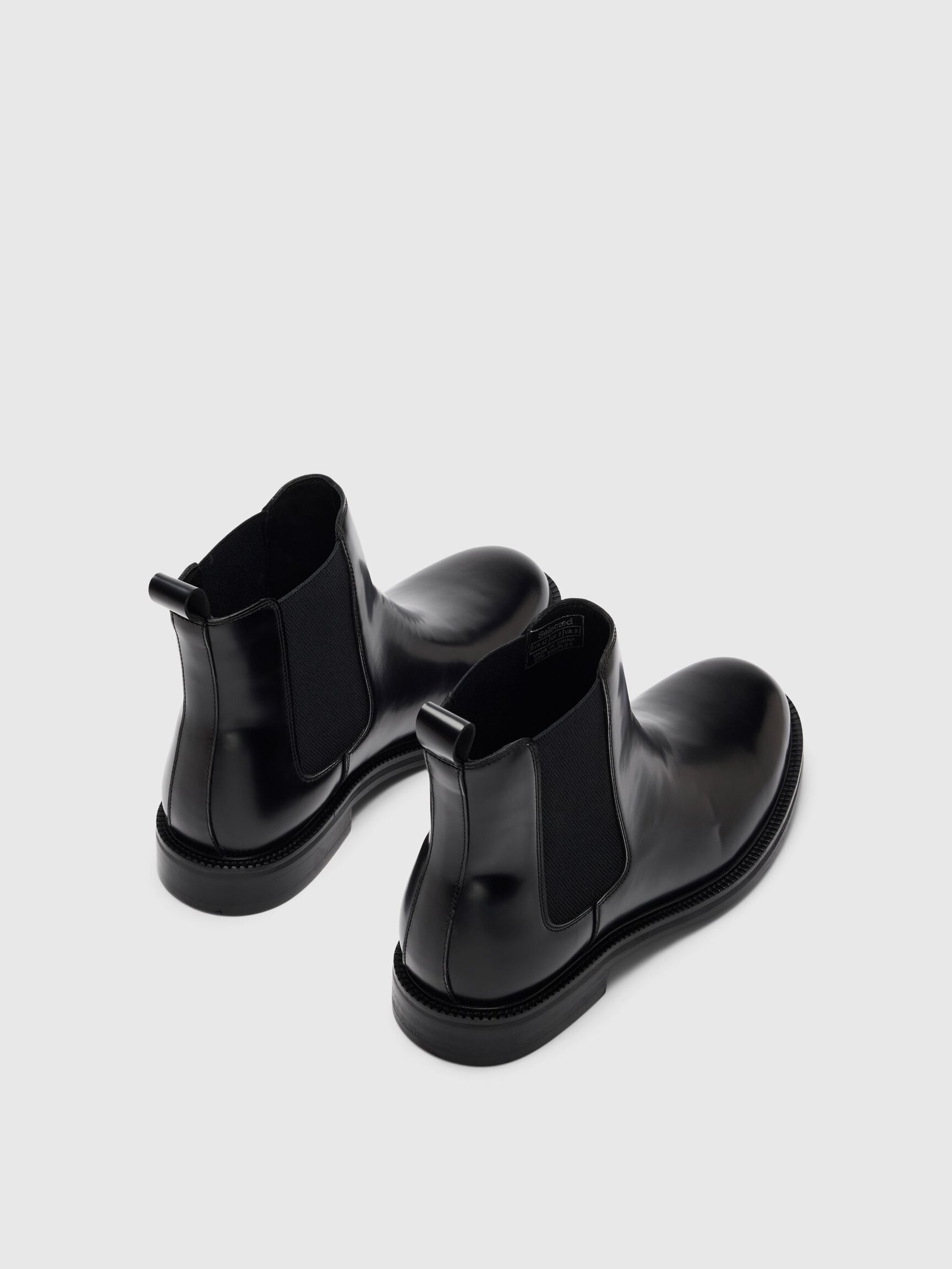 LEATHER CHELSEA BOOTS