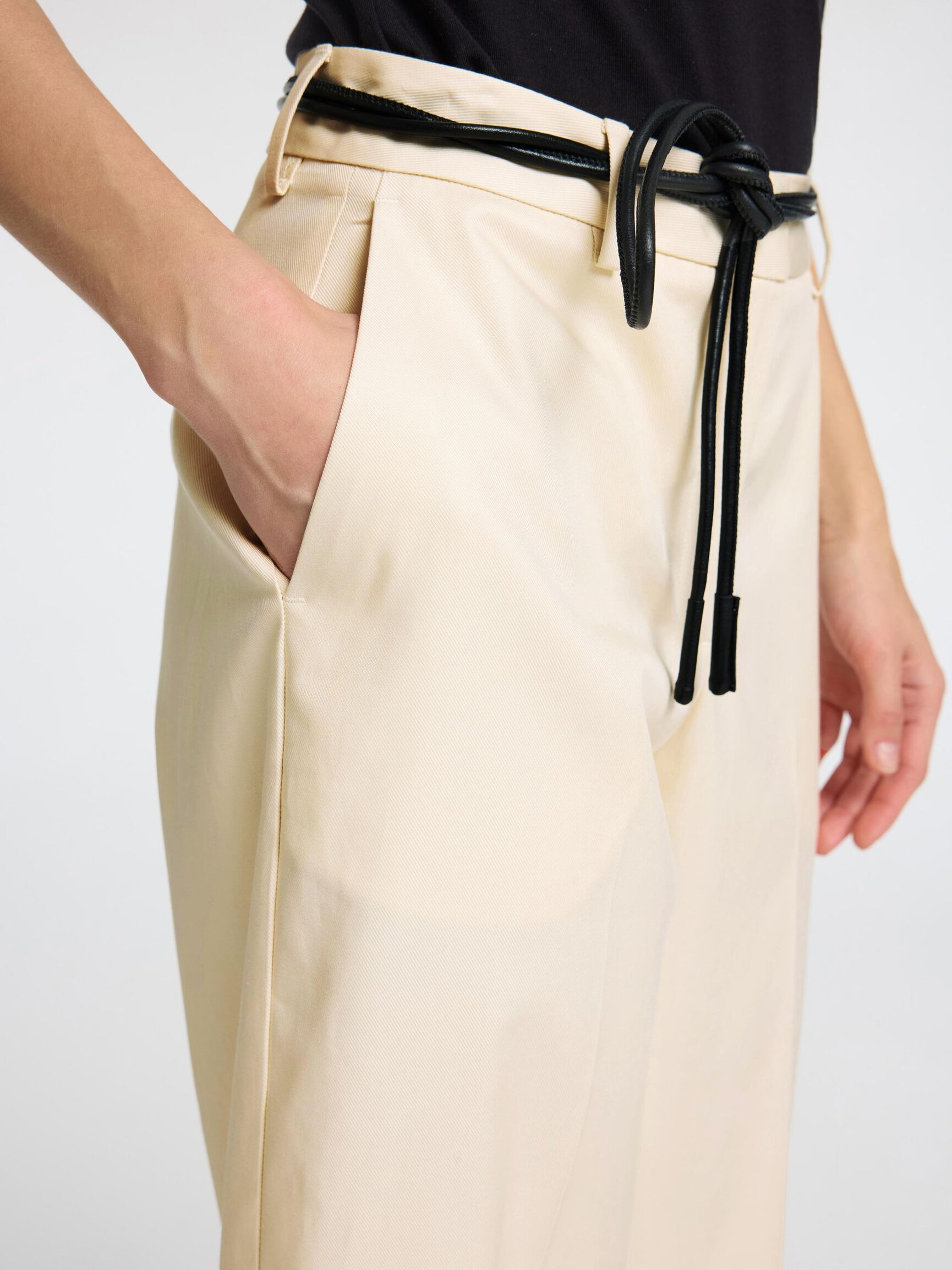 MID WAIST BARREL FIT TROUSERS