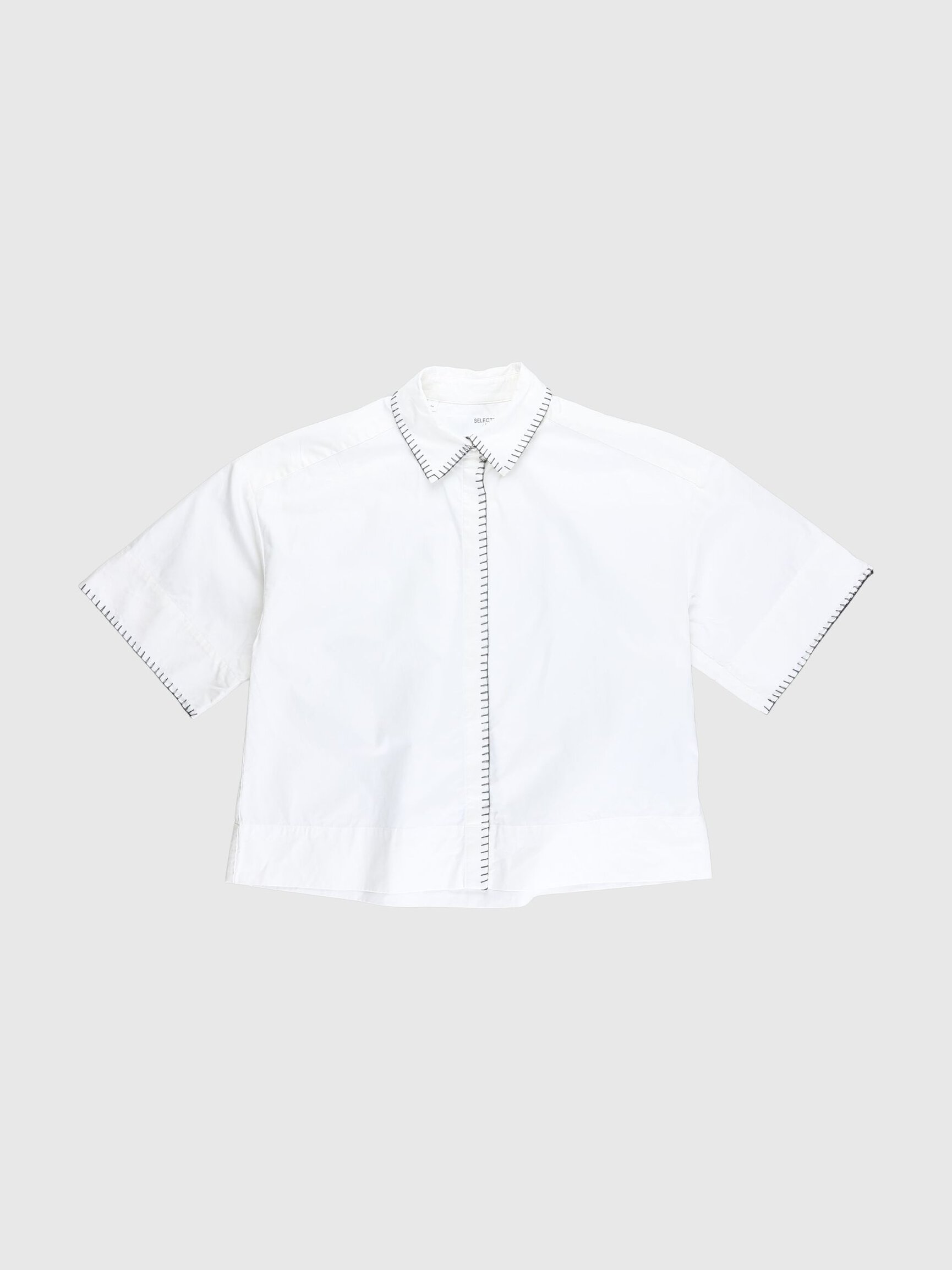 SHORT SLEEVED CROPPED SHIRT