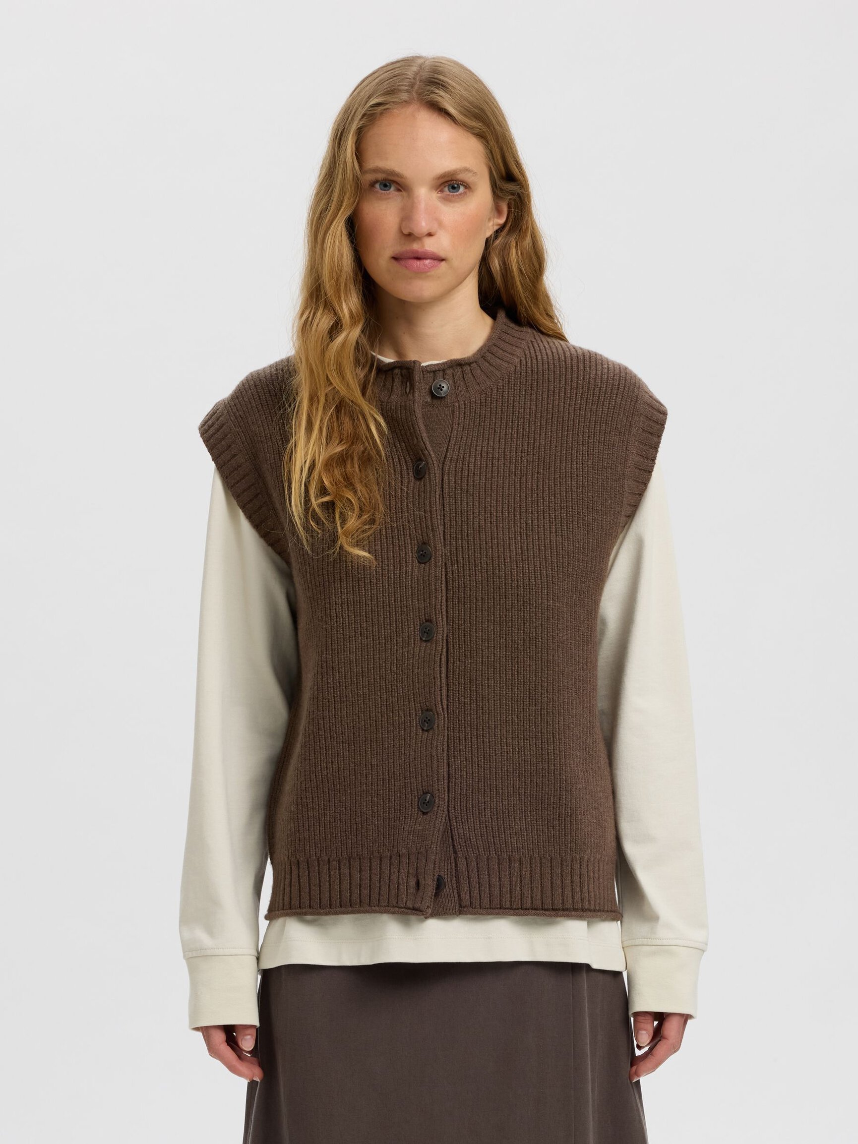 WOOL KNITTED VEST