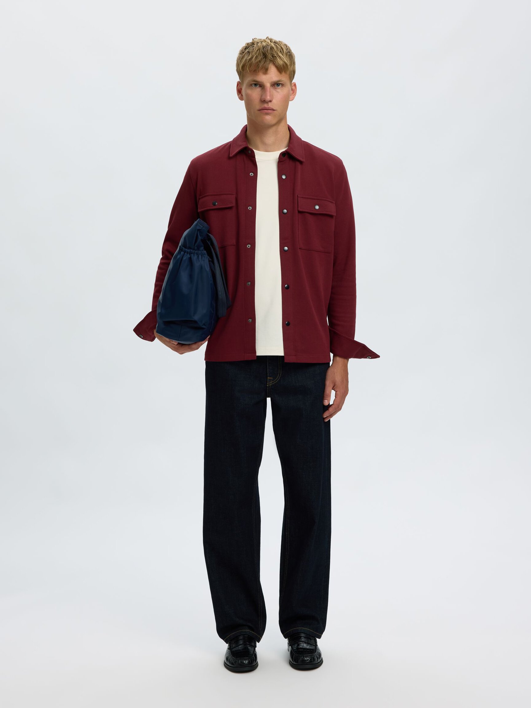 KLASSISCHES OVERSHIRT