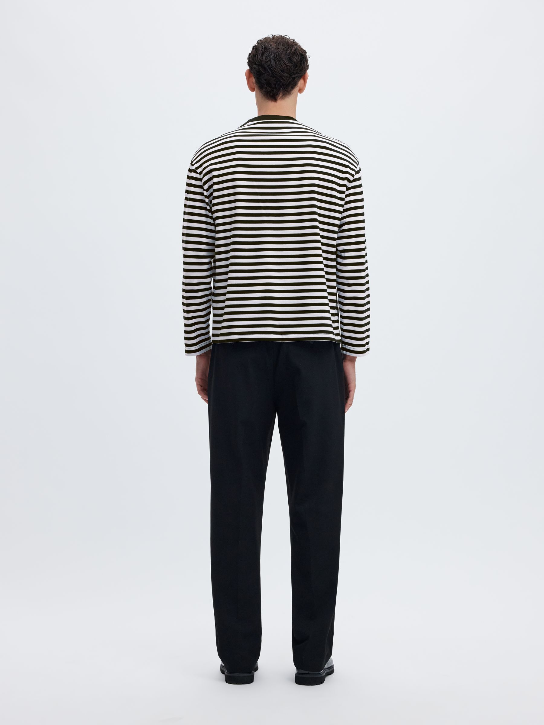 RELAXED FIT LONG-SLEEVED T-SHIRT